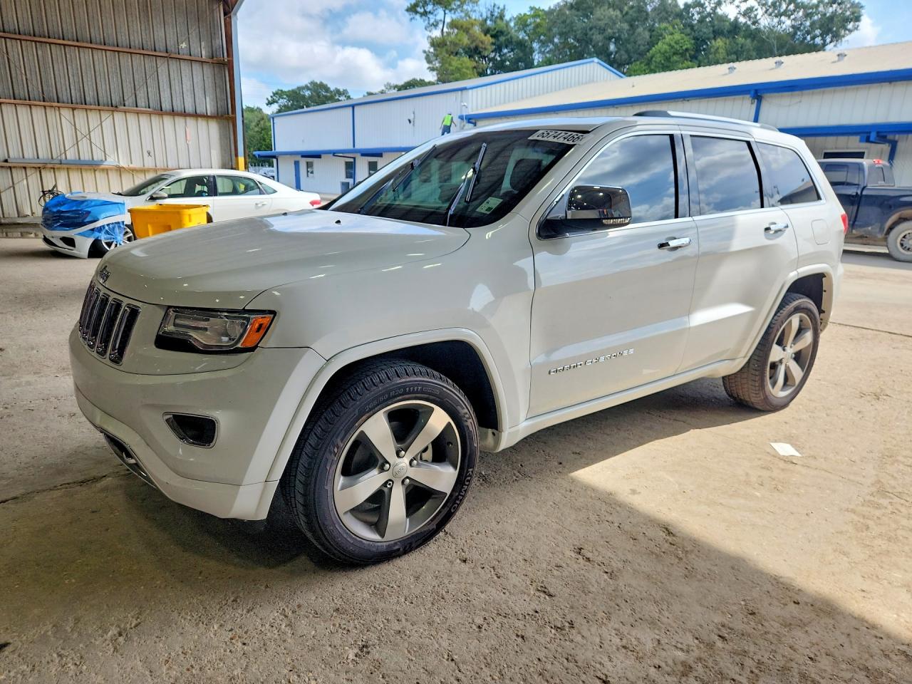 2015 Jeep Grand Cherokee Overland White vin: 1C4RJECM0FC689254