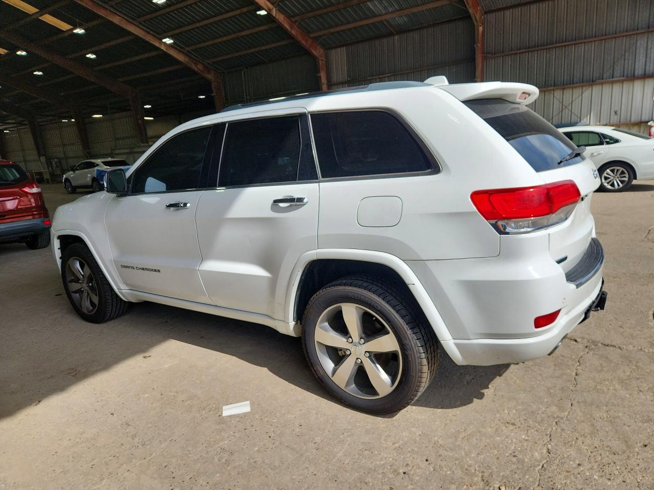 2015 Jeep Grand Cherokee Overland White vin: 1C4RJECM0FC689254