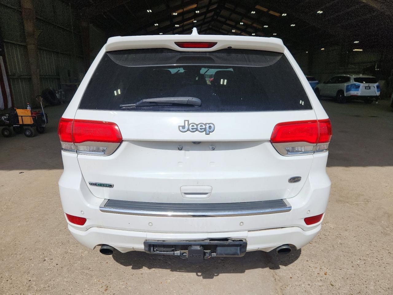 2015 Jeep Grand Cherokee Overland White vin: 1C4RJECM0FC689254