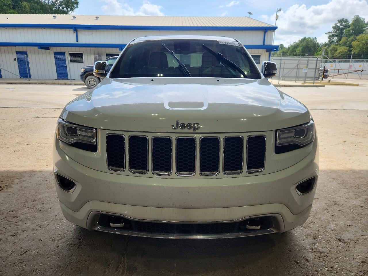 2015 Jeep Grand Cherokee Overland White vin: 1C4RJECM0FC689254
