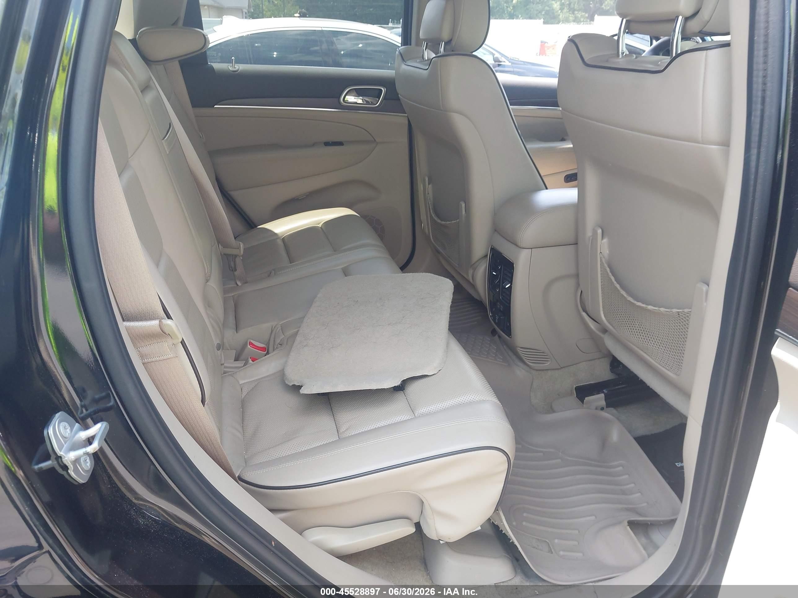 2015 Jeep Grand Cherokee Overland Gray vin: 1C4RJECM4FC920267