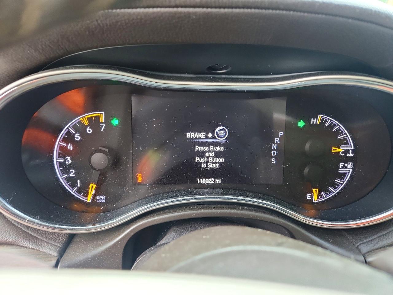 2014 Jeep Grand Cherokee Overland White vin: 1C4RJECT1EC130592