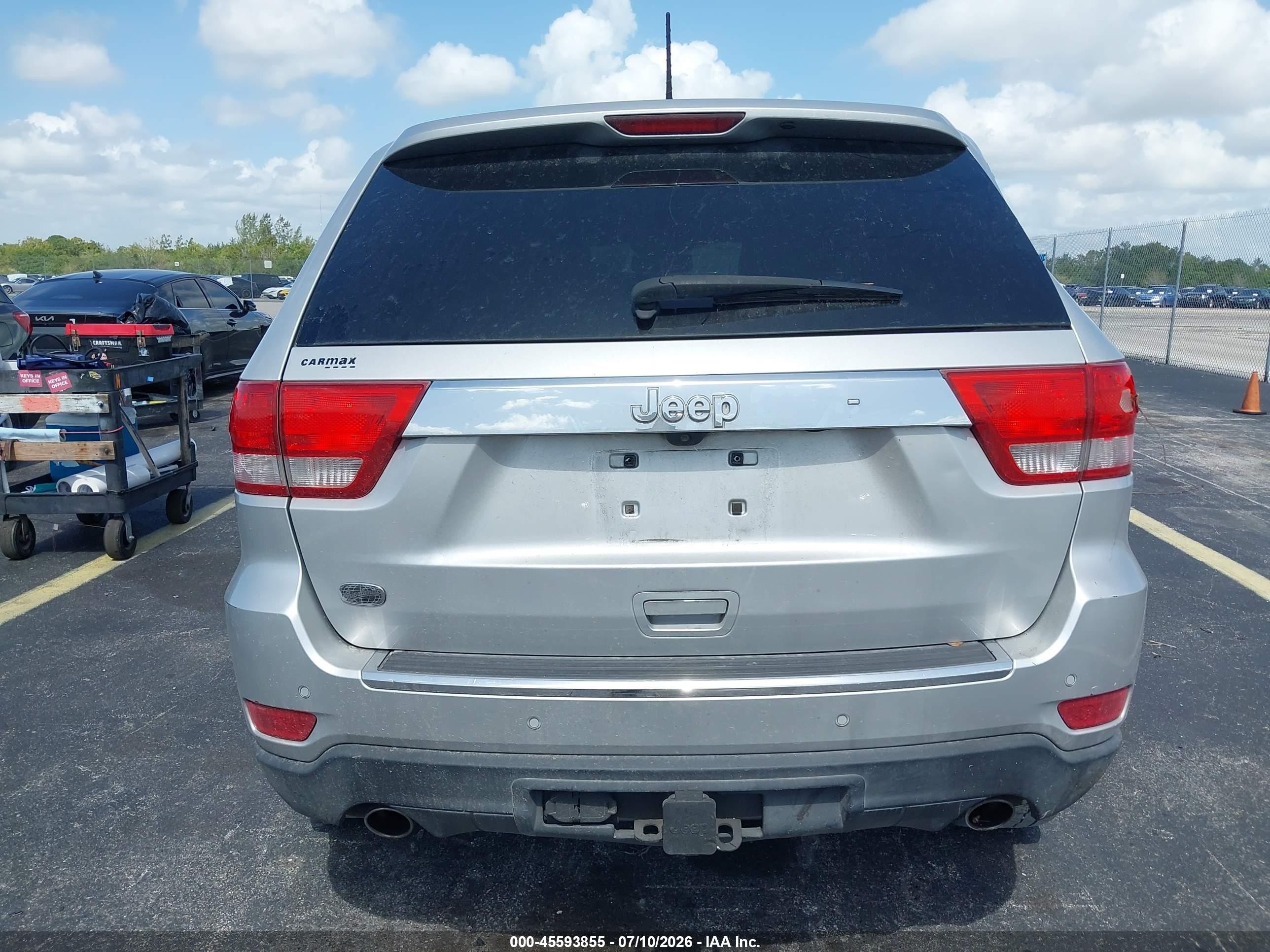 2012 Jeep Grand Cherokee Overland Silver vin: 1C4RJECT2CC281857
