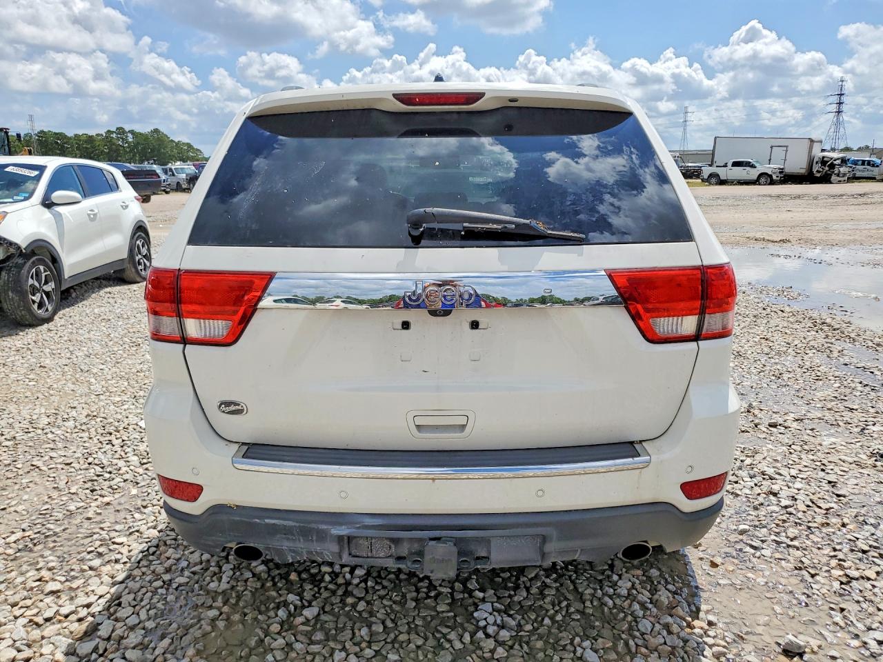 2012 Jeep Grand Cherokee Overland White vin: 1C4RJECT4CC362813