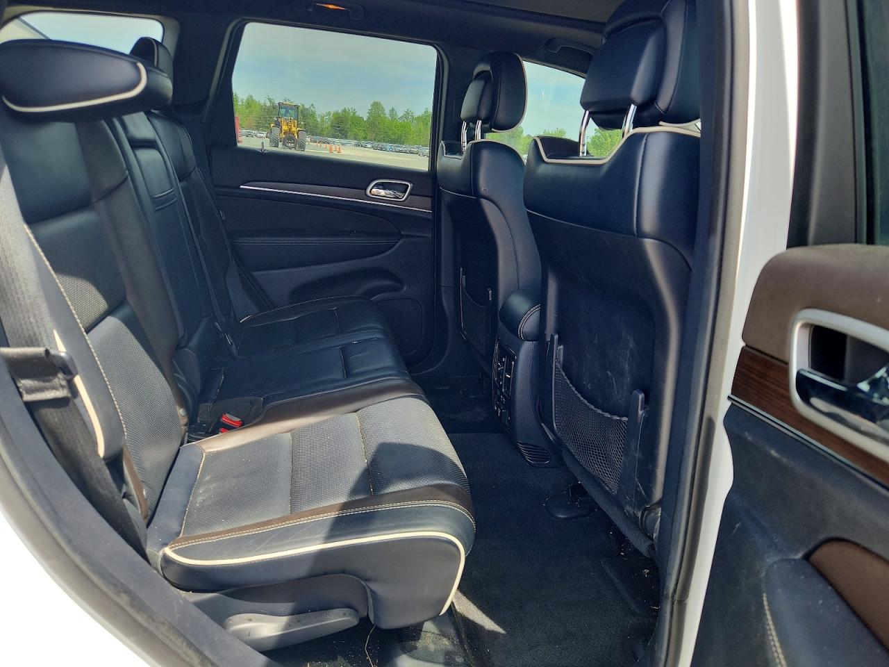 2014 Jeep Grand Cherokee Overland White vin: 1C4RJECT7EC329971