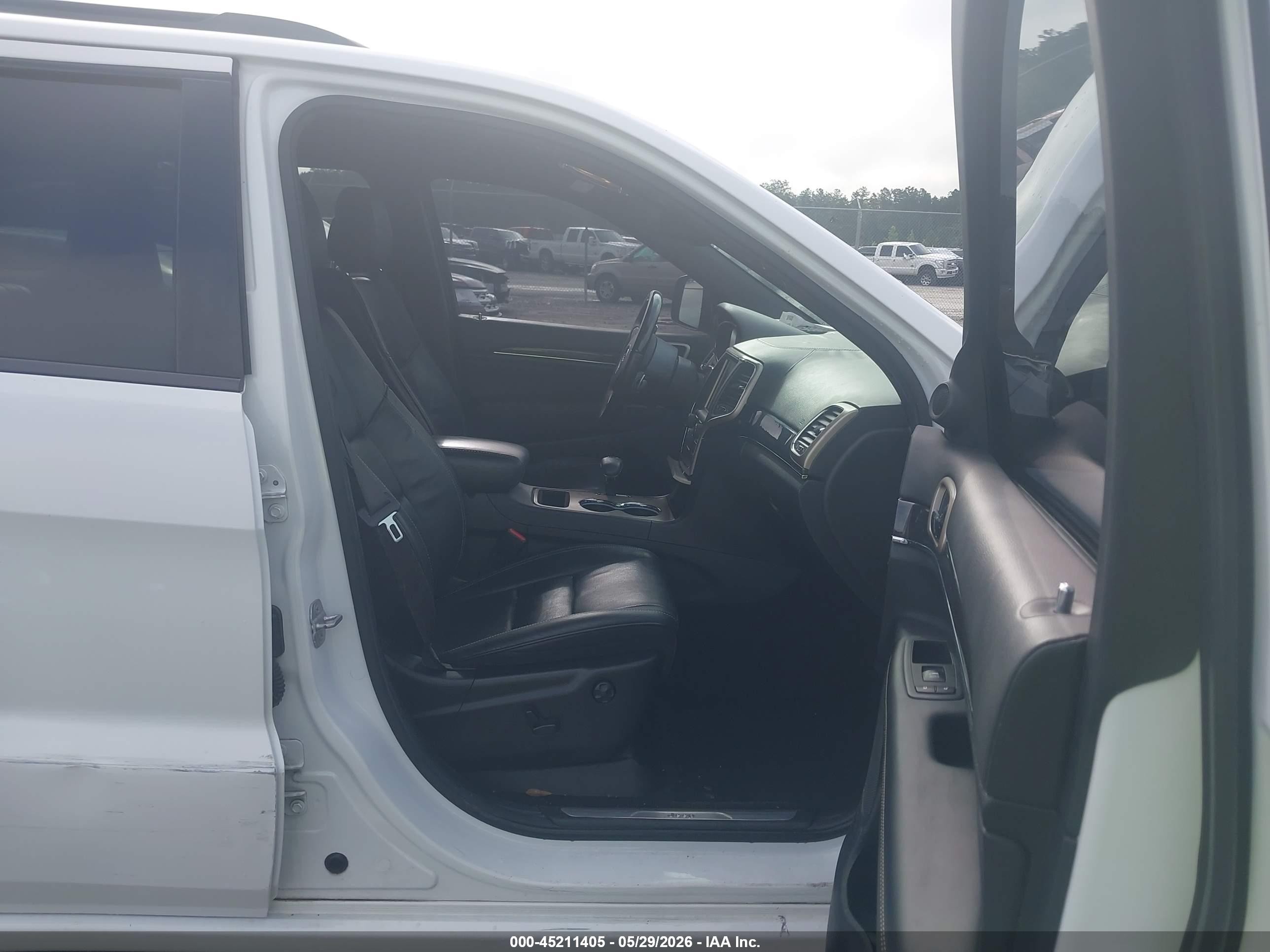 2014 Jeep Grand Cherokee Overland White vin: 1C4RJECT7EC366597