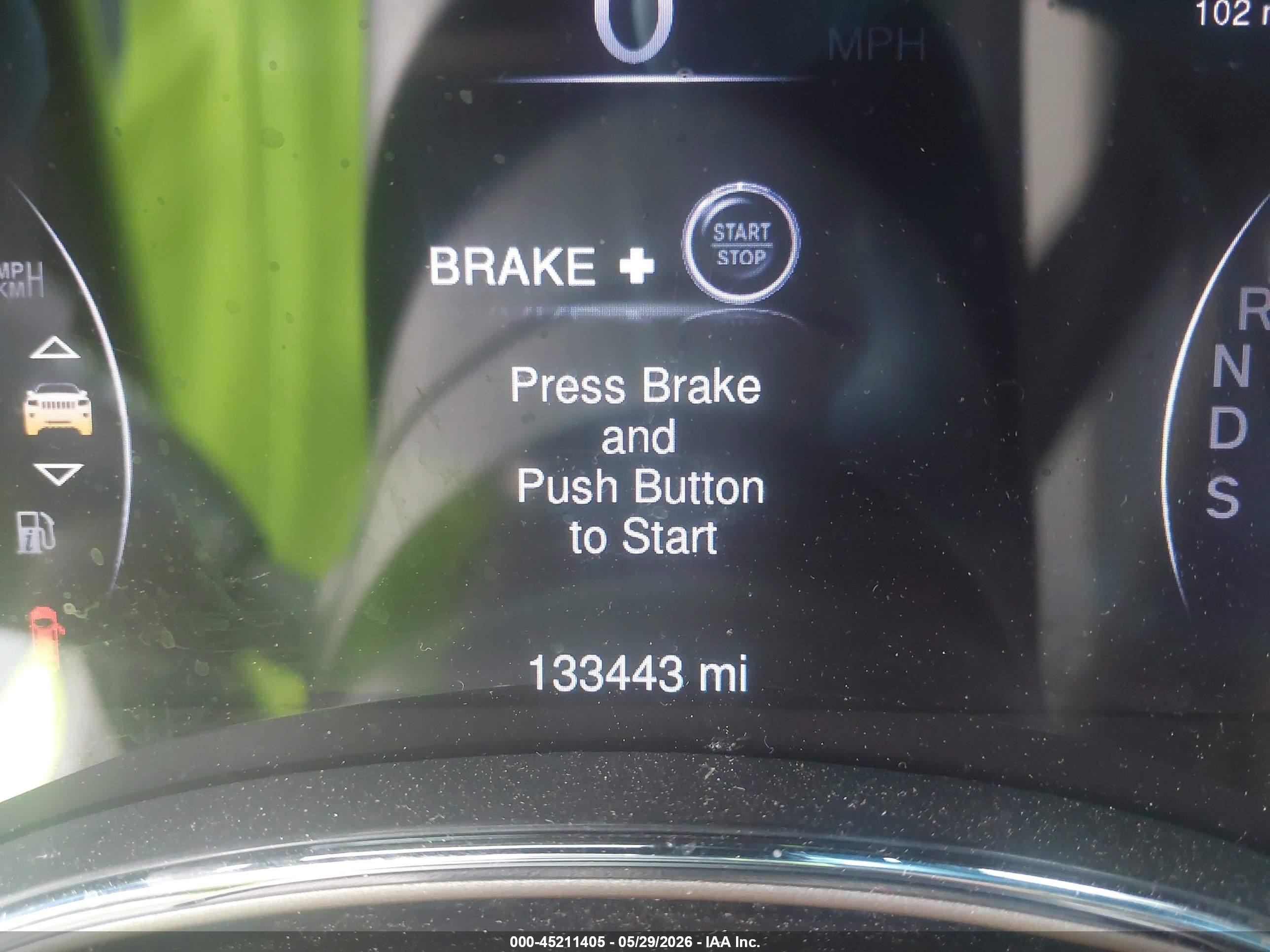 2014 Jeep Grand Cherokee Overland White vin: 1C4RJECT7EC366597