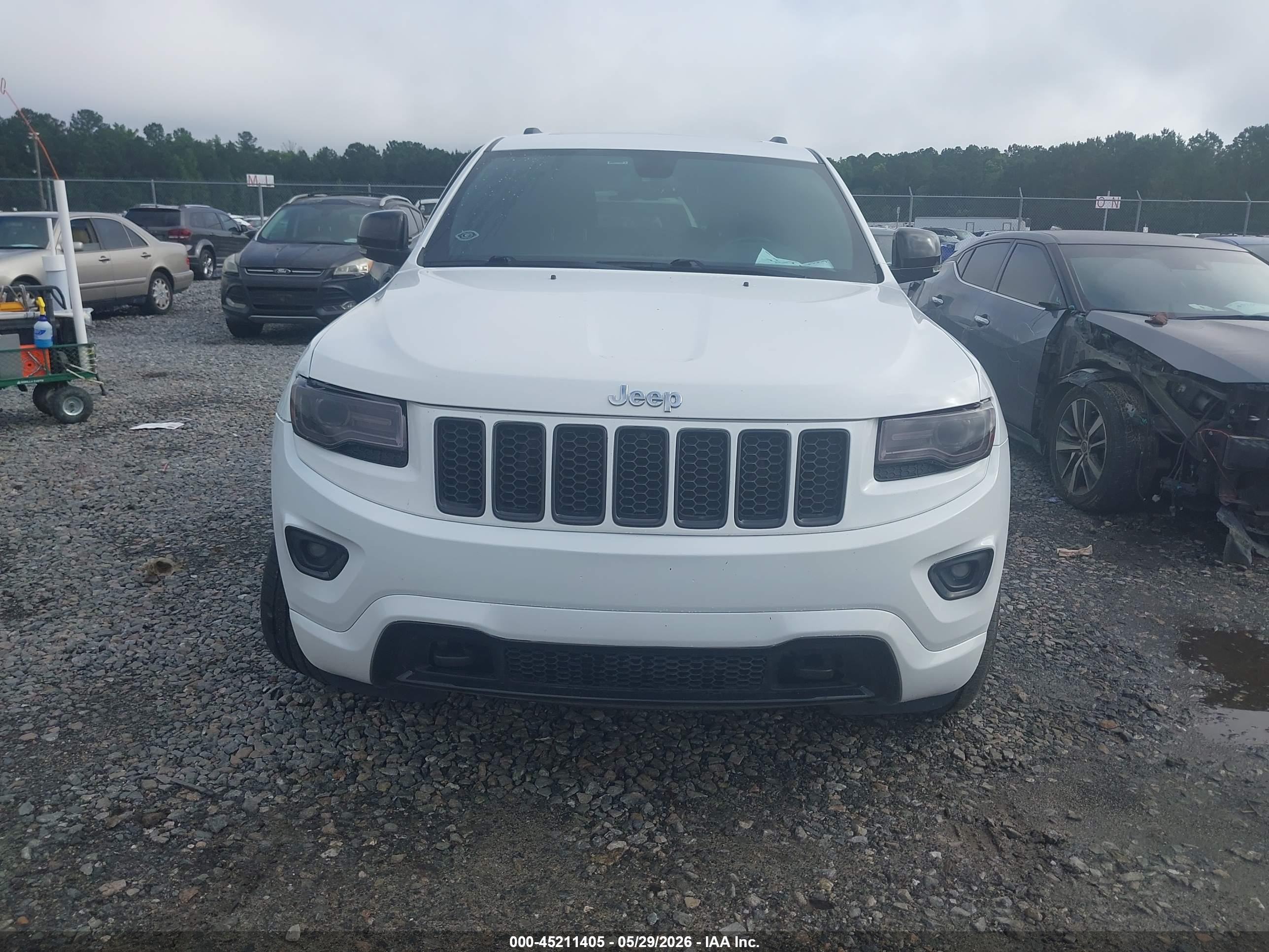 2014 Jeep Grand Cherokee Overland White vin: 1C4RJECT7EC366597