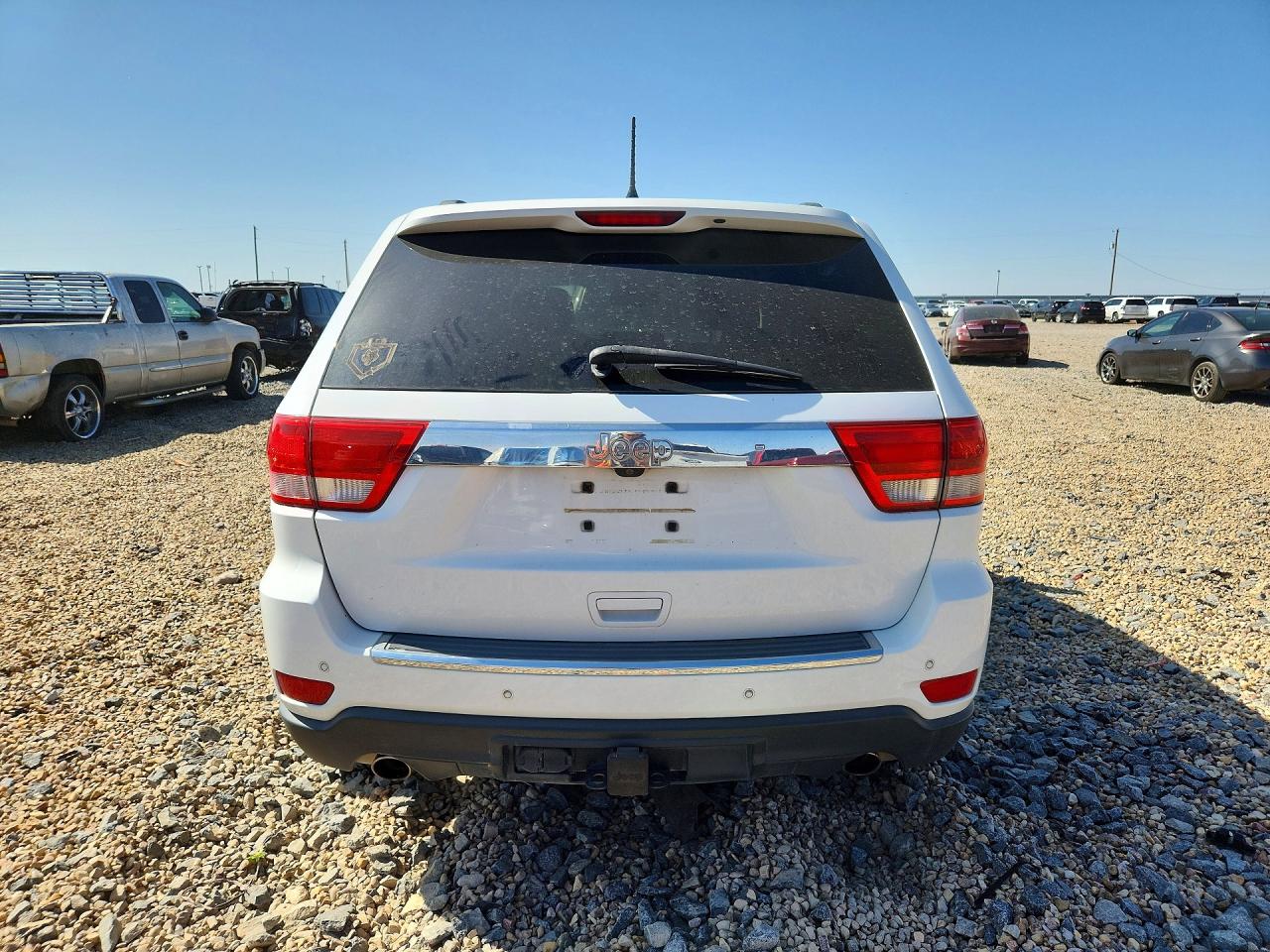 2013 Jeep Grand Cherokee Overland White vin: 1C4RJECT8DC647211