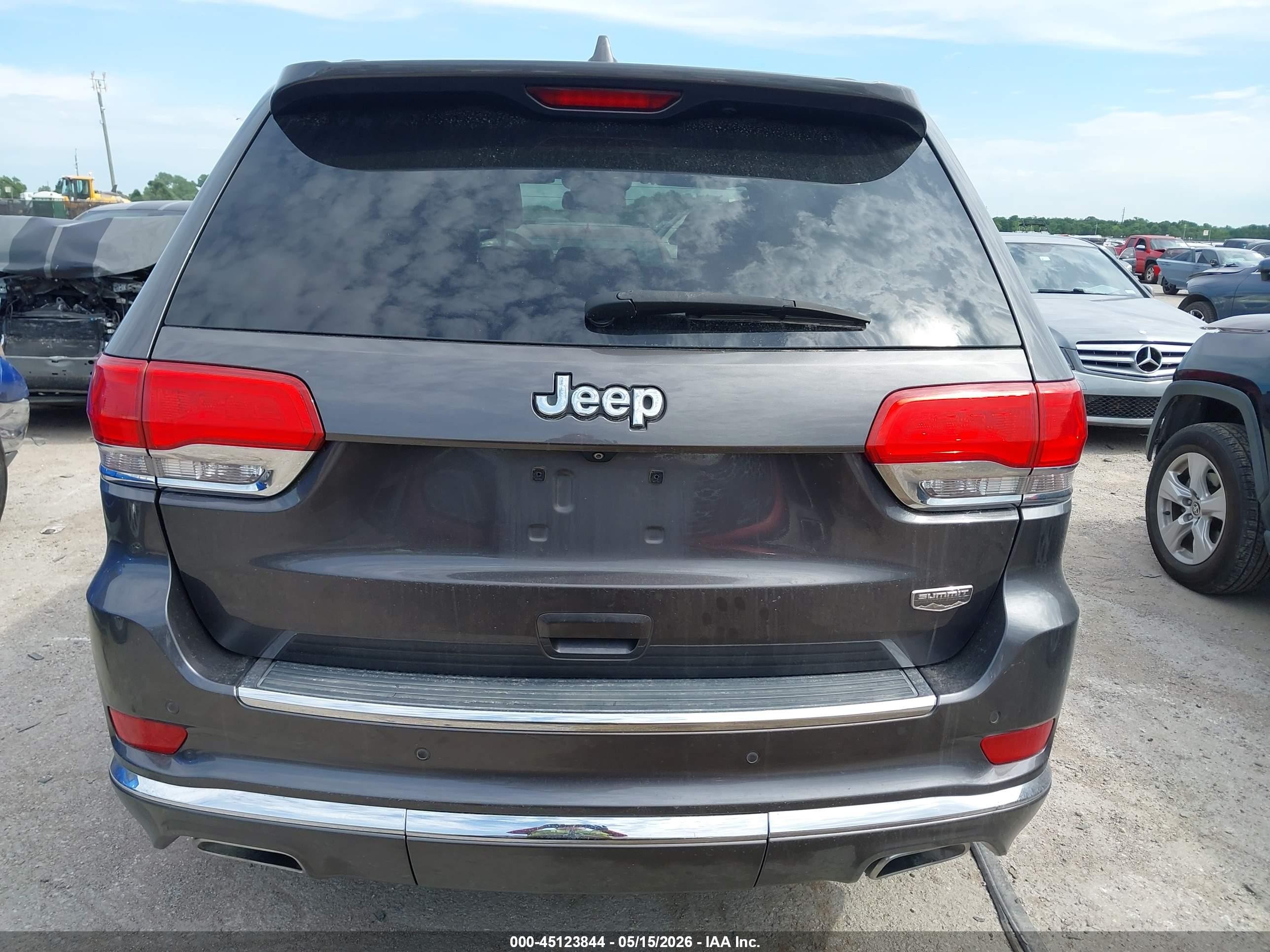 2015 Jeep Grand Cherokee Summit Gray vin: 1C4RJEJG3FC681727