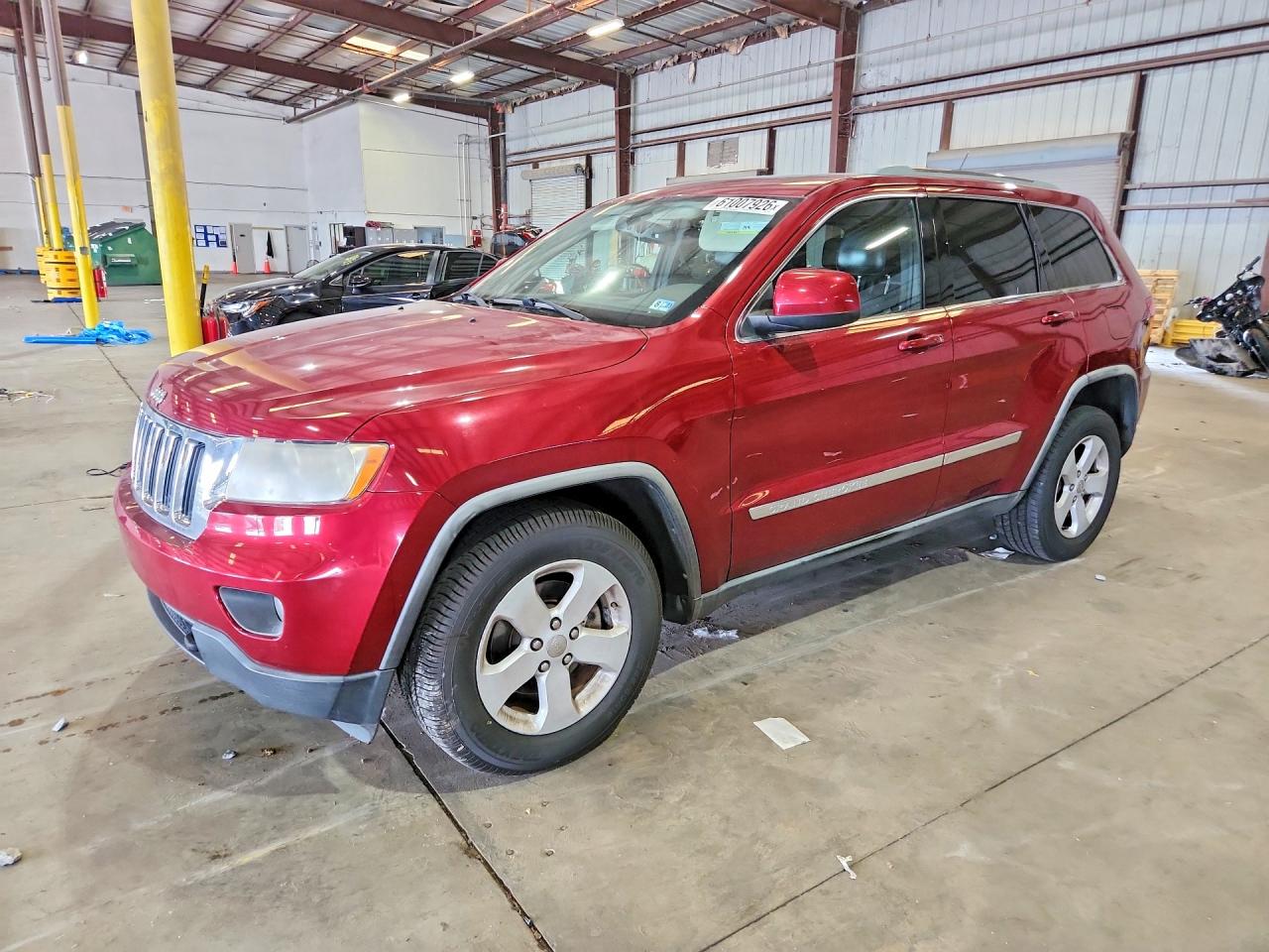 2012 Jeep Grand Cherokee Laredo Red vin: 1C4RJFAG0CC115784