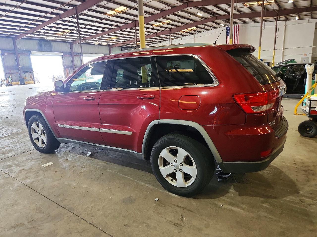 2012 Jeep Grand Cherokee Laredo Red vin: 1C4RJFAG0CC115784