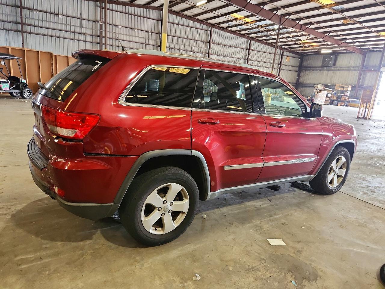2012 Jeep Grand Cherokee Laredo Red vin: 1C4RJFAG0CC115784