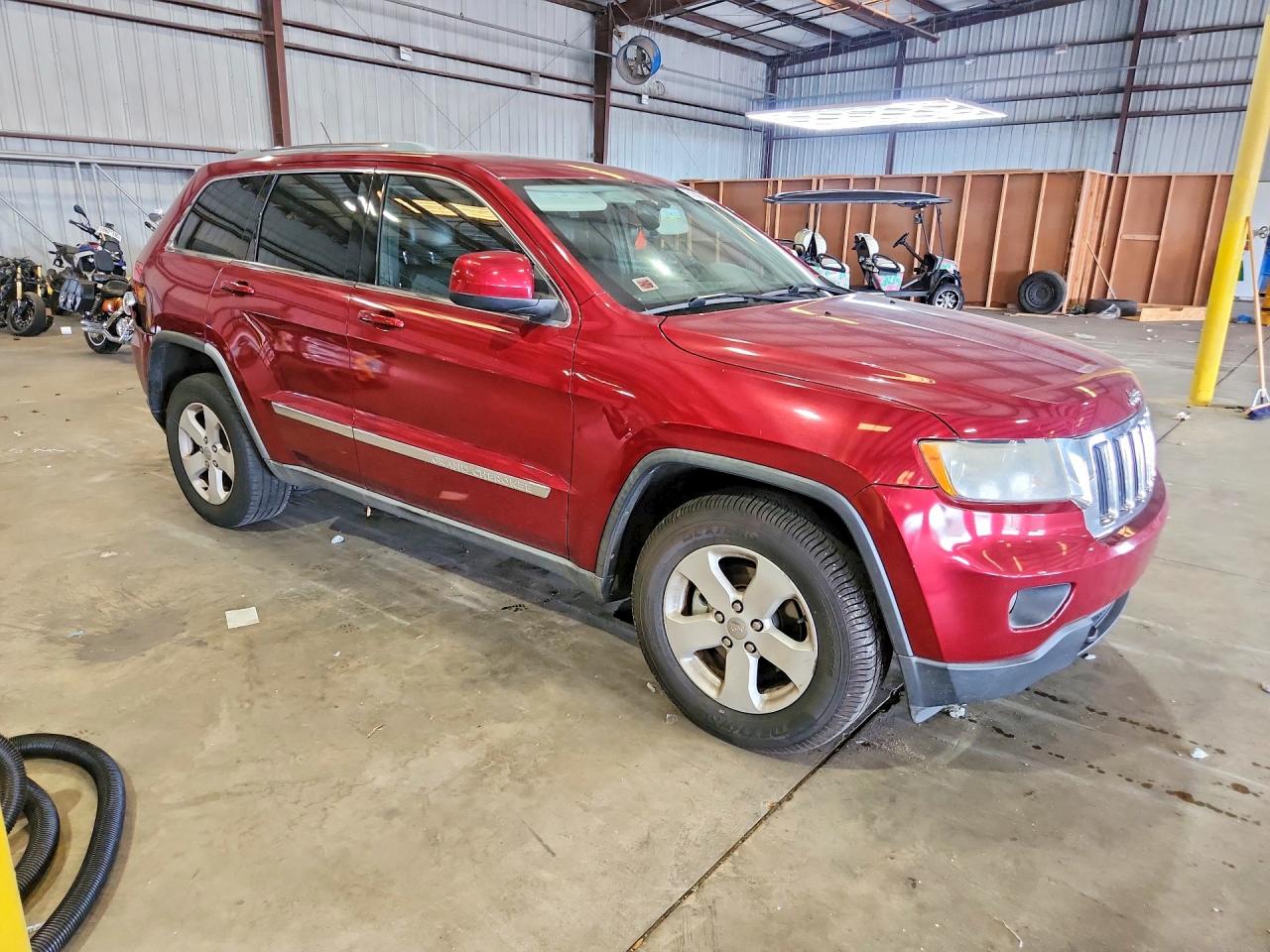 2012 Jeep Grand Cherokee Laredo Red vin: 1C4RJFAG0CC115784