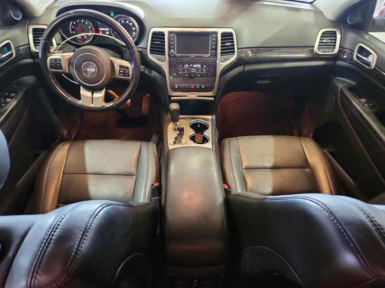 2012 Jeep Grand Cherokee Laredo Red vin: 1C4RJFAG0CC115784