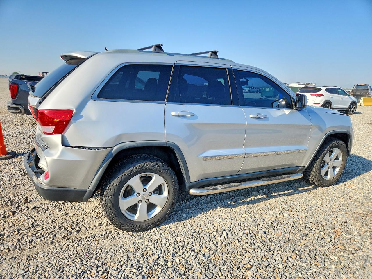 2012 Jeep Grand Cherokee Laredo Silver vin: 1C4RJFAG0CC149823