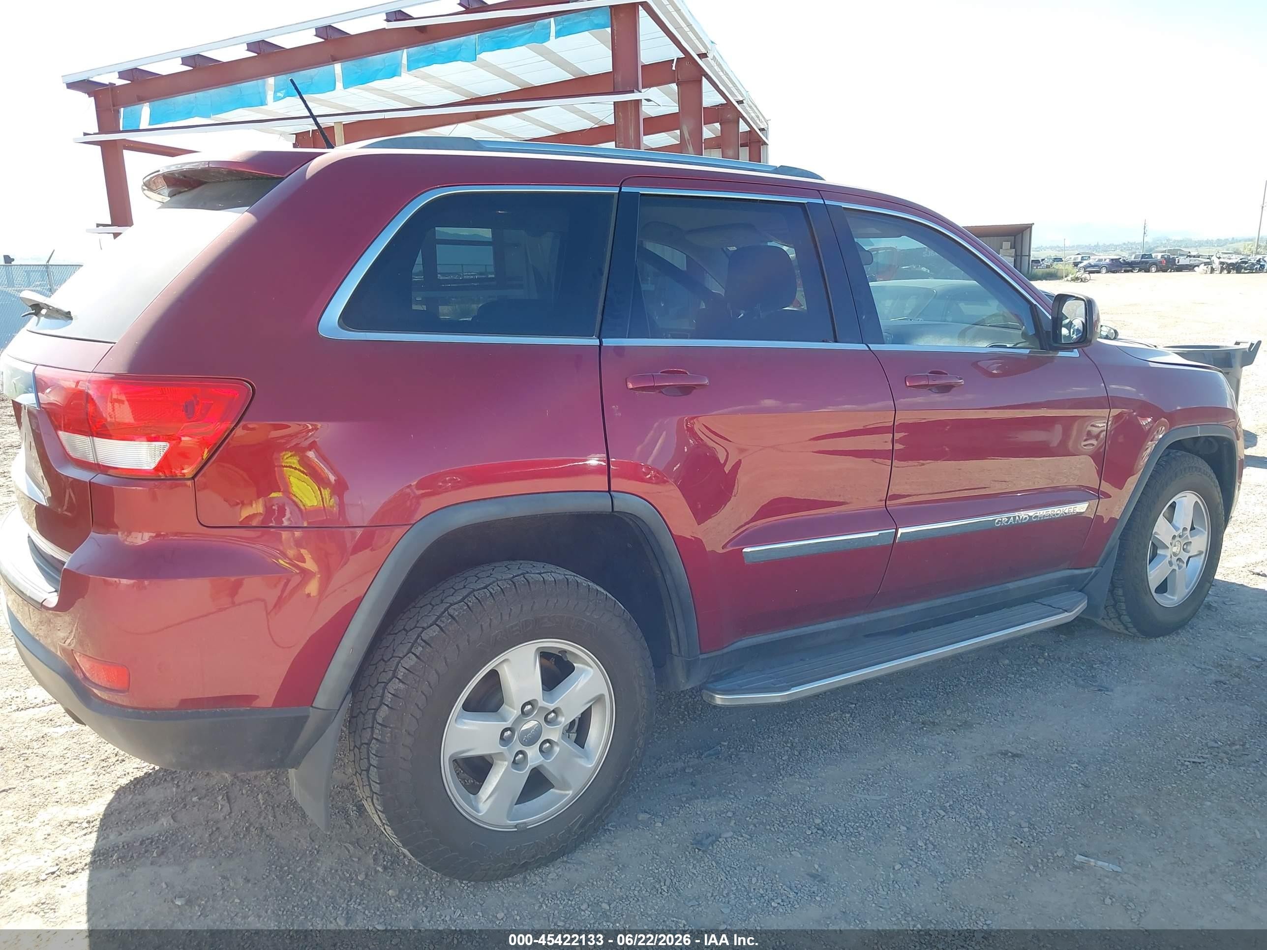 2012 Jeep Grand Cherokee Laredo Red vin: 1C4RJFAG0CC185432