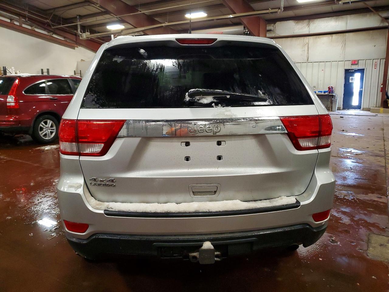 2012 Jeep Grand Cherokee Laredo Серебряный vin: 1C4RJFAG0CC280427