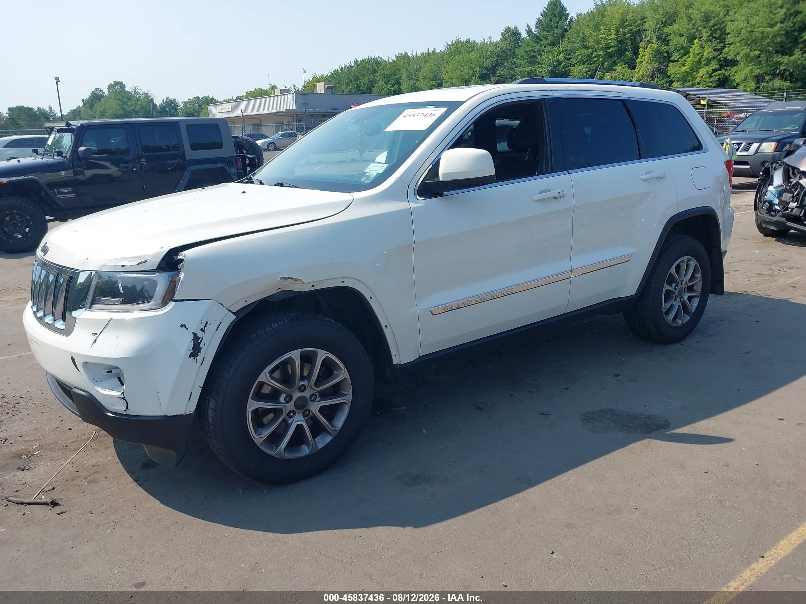 2012 Jeep Grand Cherokee Laredo Белый vin: 1C4RJFAG0CC297180