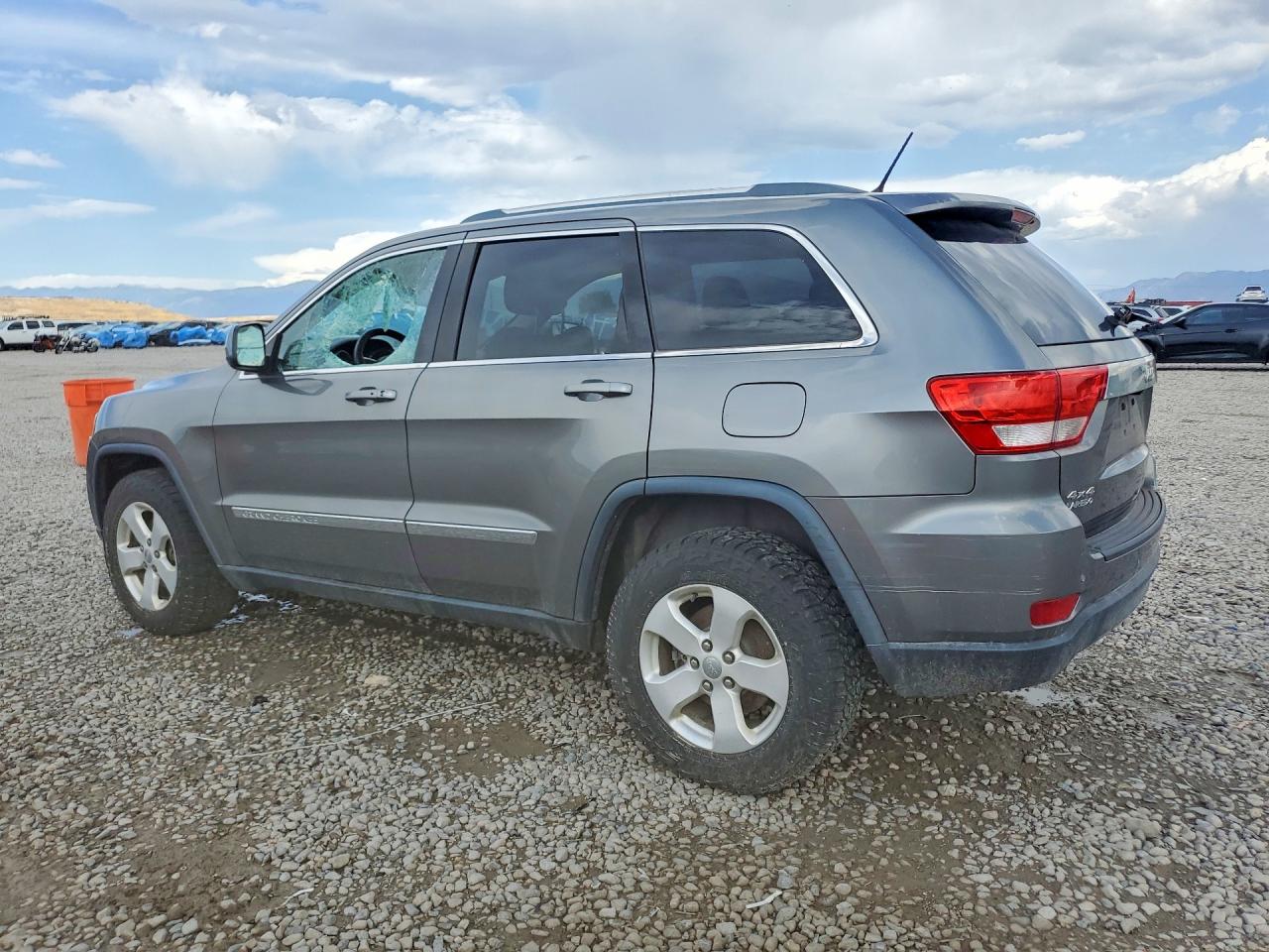 2012 Jeep Grand Cherokee Laredo Gray vin: 1C4RJFAG0CC316164