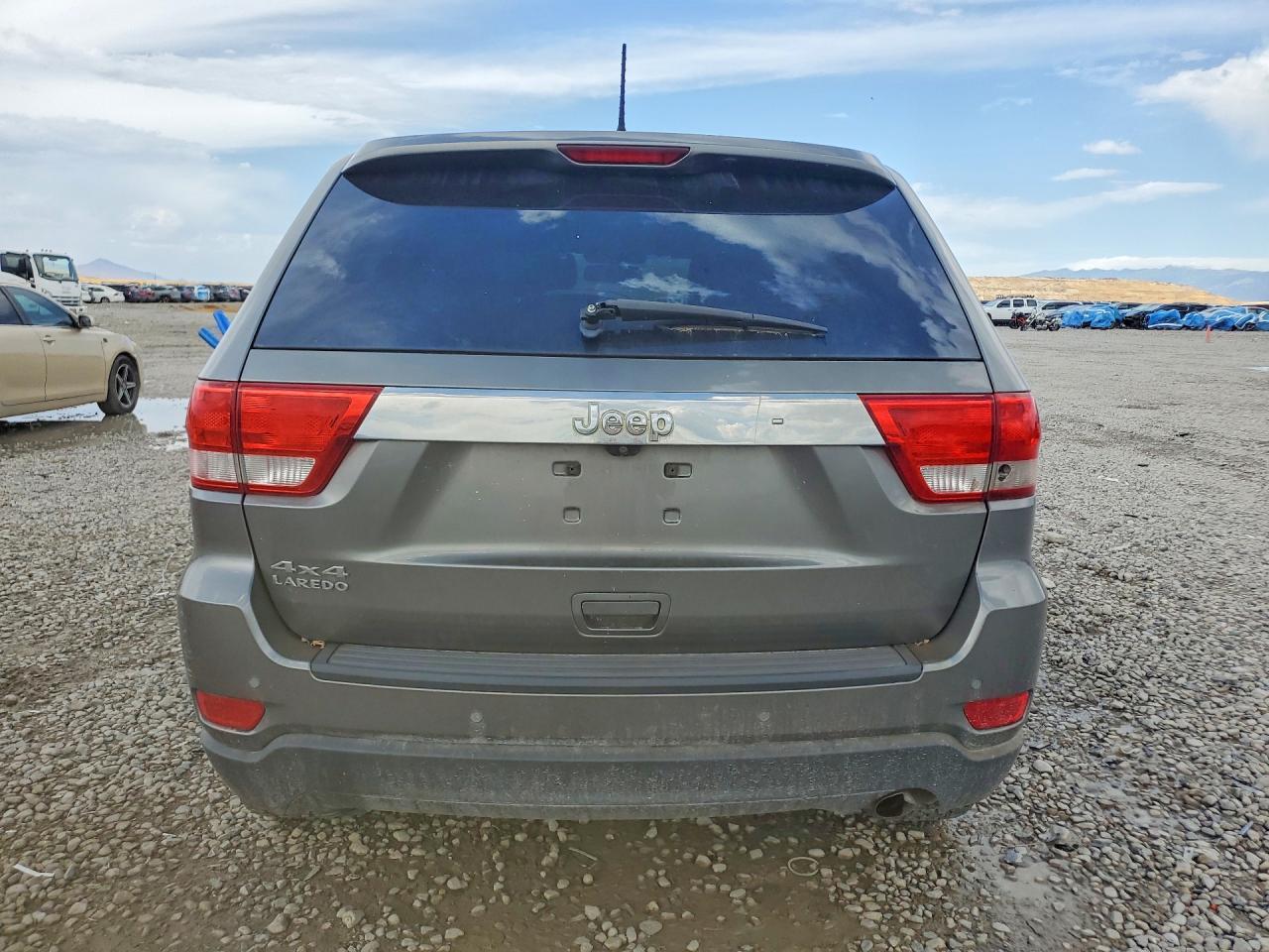 2012 Jeep Grand Cherokee Laredo Серый vin: 1C4RJFAG0CC316164