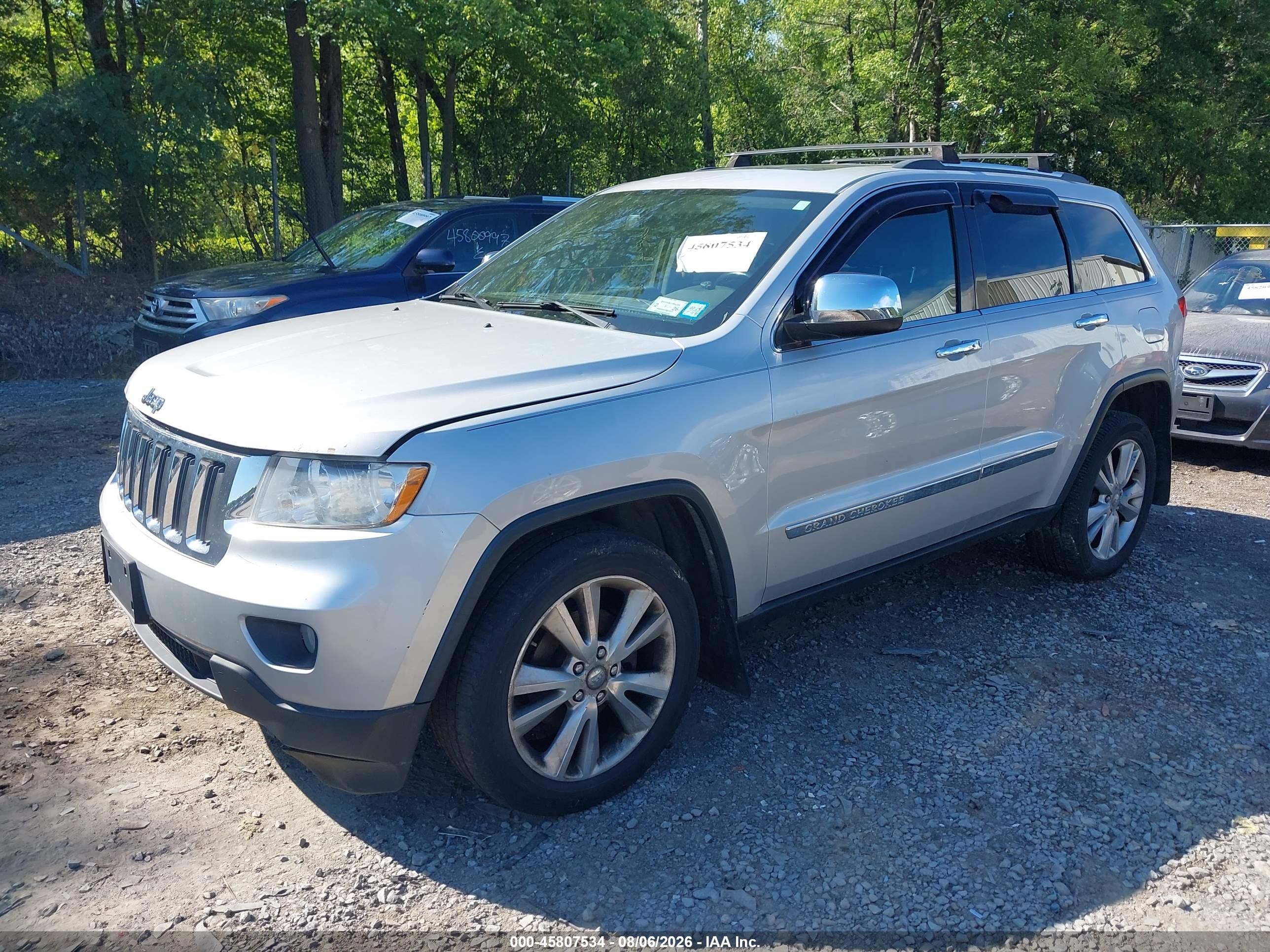 2012 Jeep Grand Cherokee Laredo Silver vin: 1C4RJFAG0CC345308