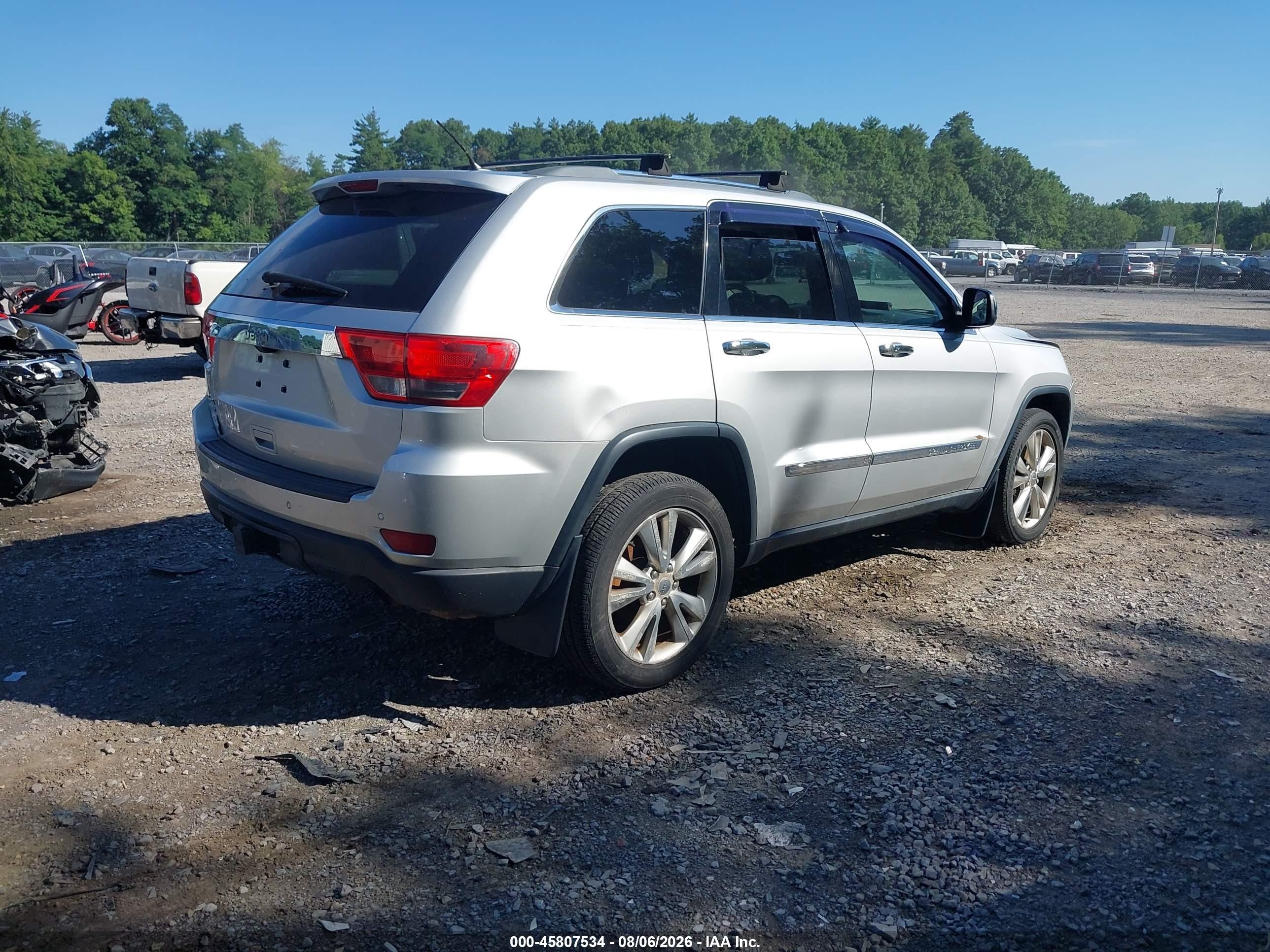 2012 Jeep Grand Cherokee Laredo Silver vin: 1C4RJFAG0CC345308