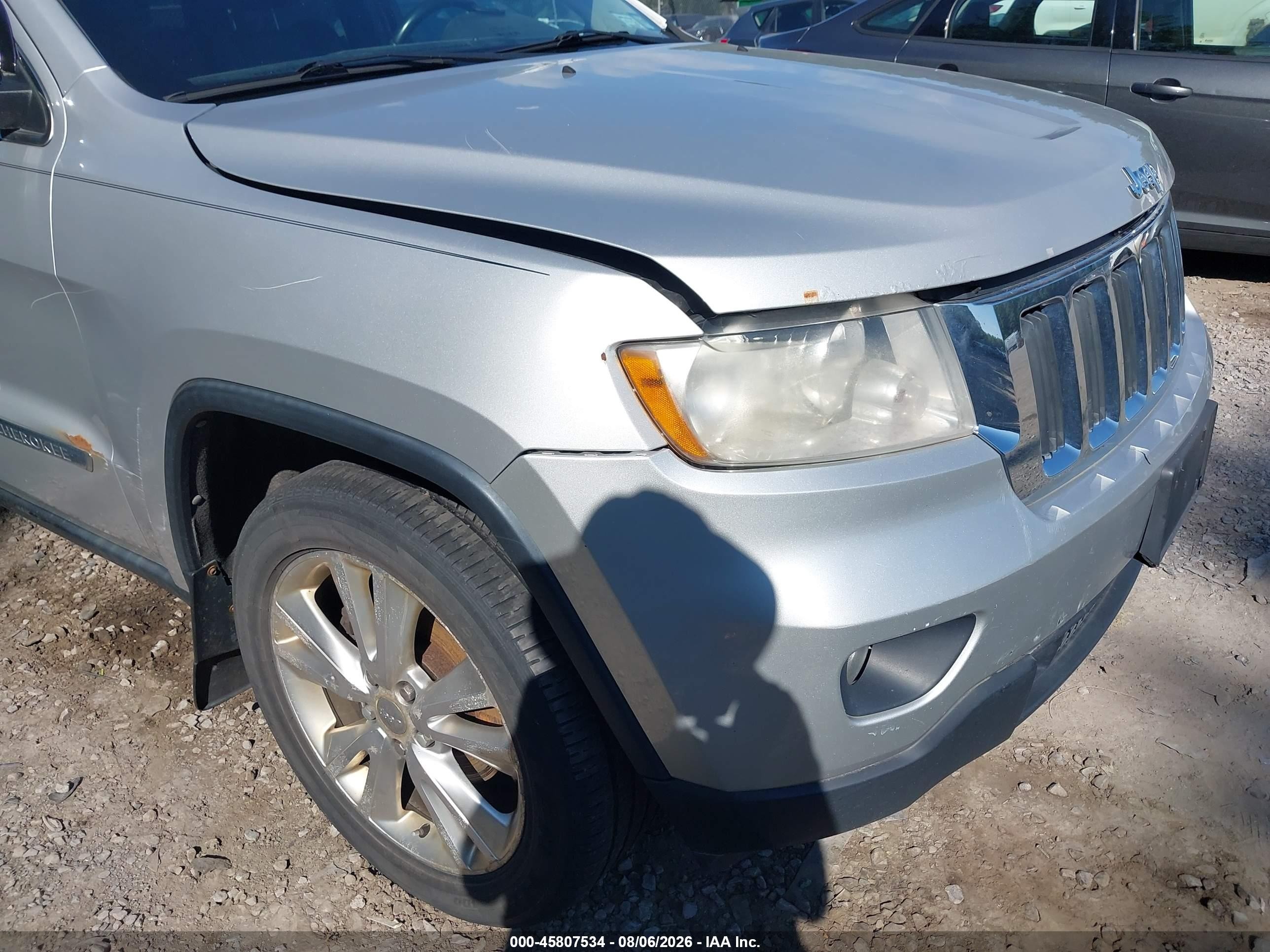 2012 Jeep Grand Cherokee Laredo Silver vin: 1C4RJFAG0CC345308