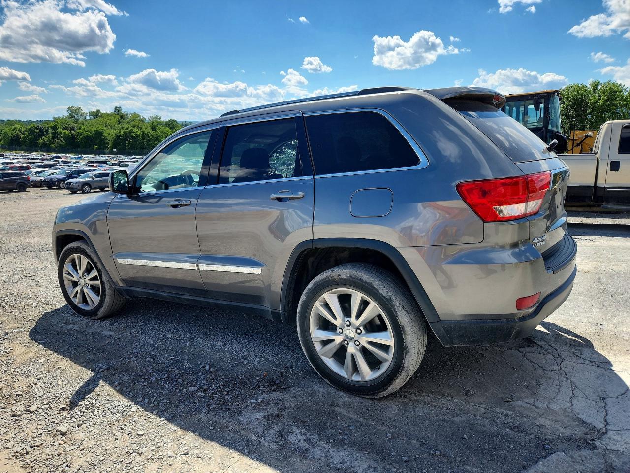 2012 Jeep Grand Cherokee Laredo Gray vin: 1C4RJFAG0CC347091
