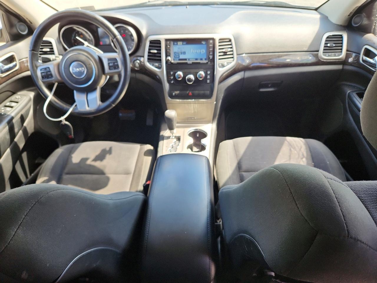 2012 Jeep Grand Cherokee Laredo Gray vin: 1C4RJFAG0CC347091