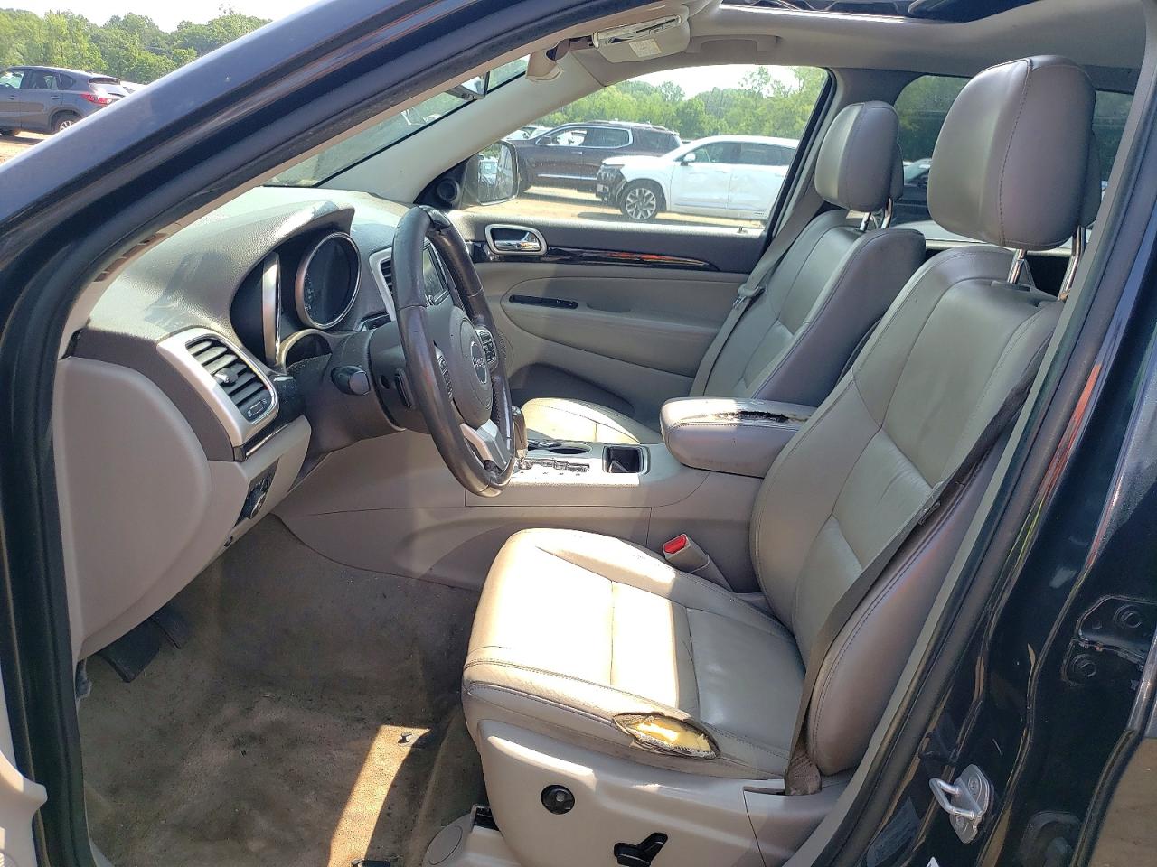 2013 Jeep Grand Cherokee Laredo Gray vin: 1C4RJFAG0DC537622