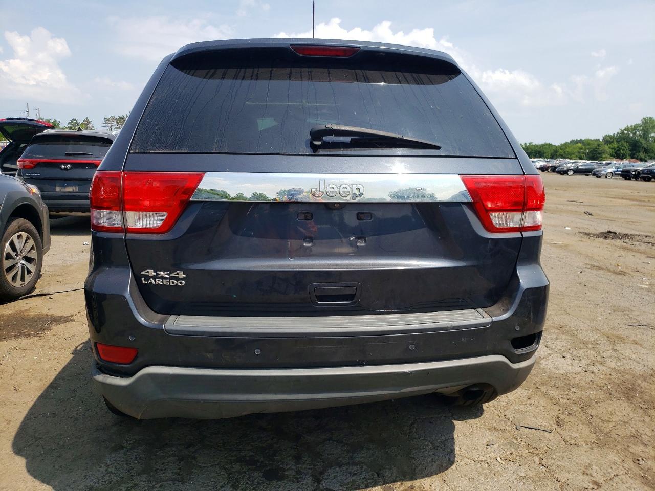 2013 Jeep Grand Cherokee Laredo Gray vin: 1C4RJFAG0DC537622