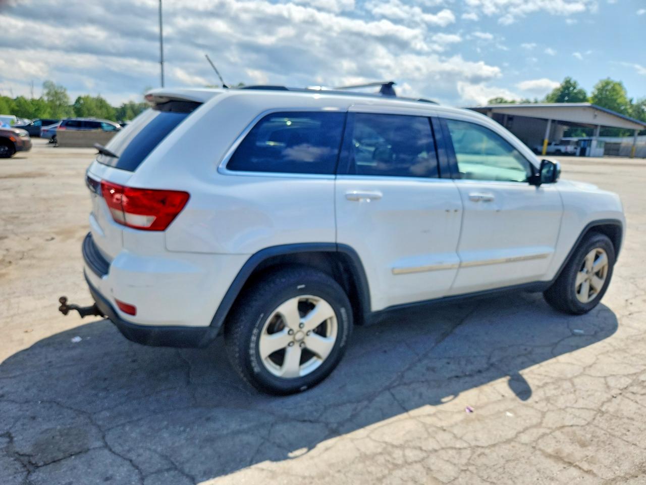 2013 Jeep Grand Cherokee Laredo White vin: 1C4RJFAG0DC537653