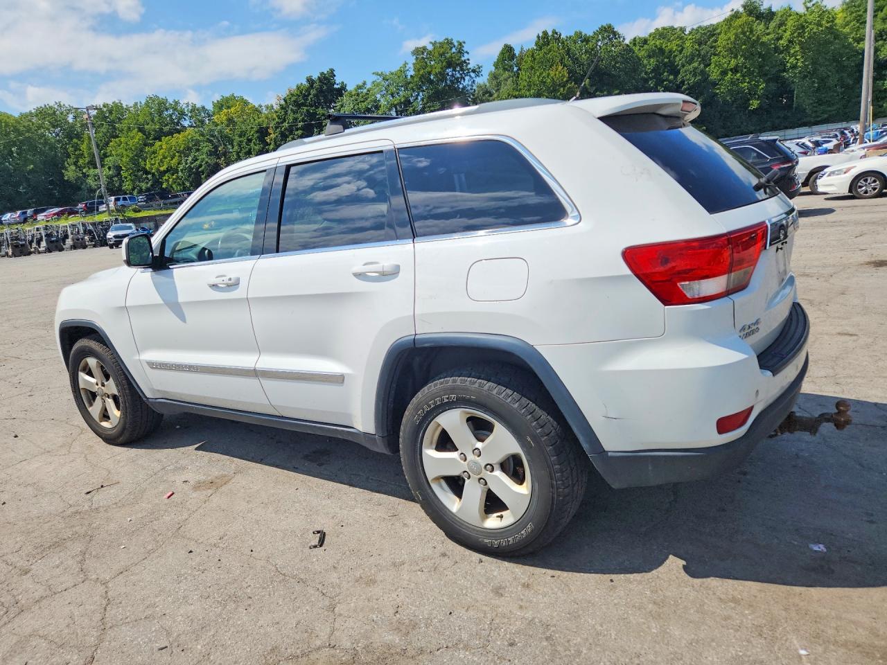 2013 Jeep Grand Cherokee Laredo White vin: 1C4RJFAG0DC537653