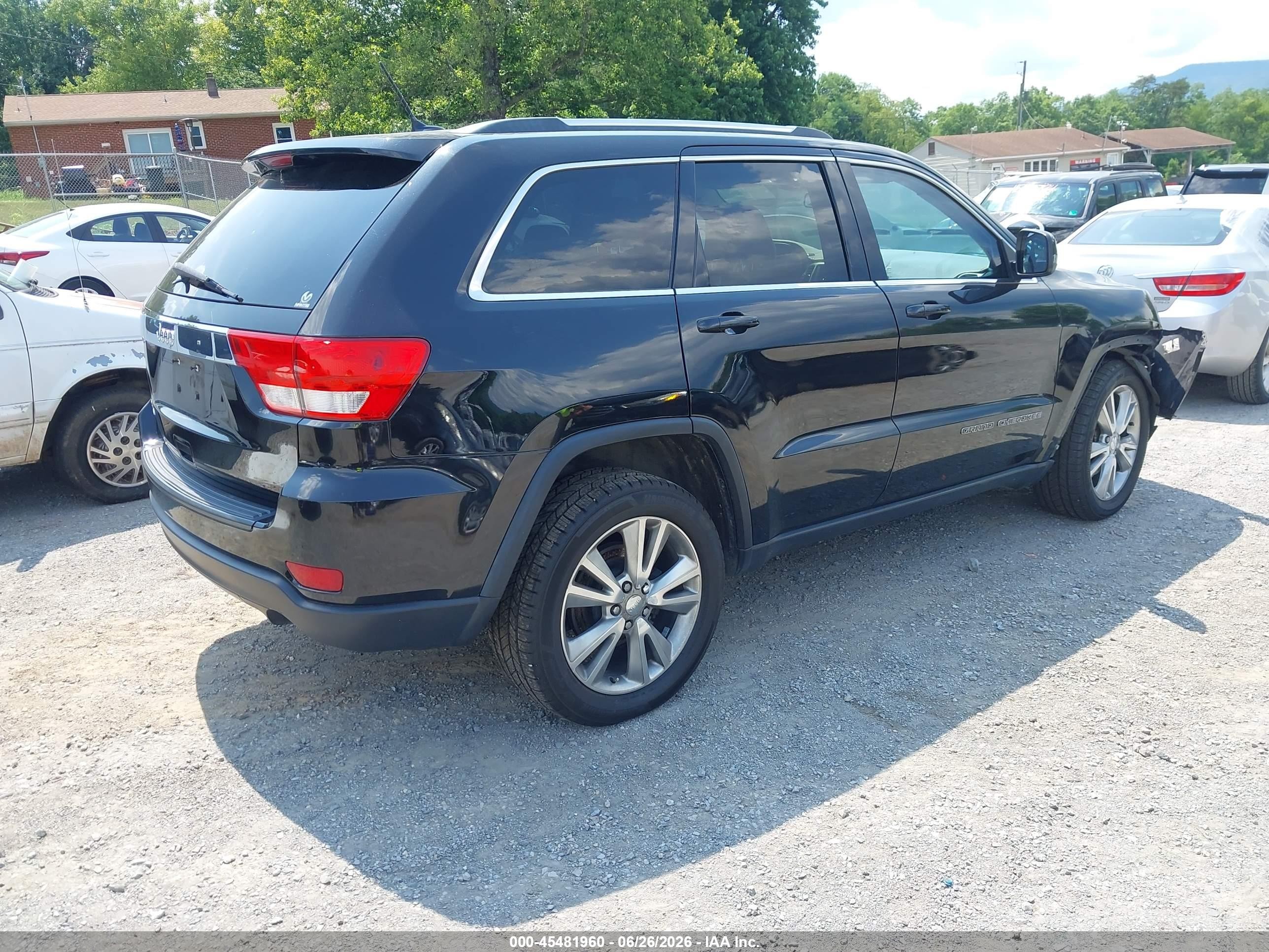 2013 Jeep Grand Cherokee Laredo Черный vin: 1C4RJFAG0DC560947