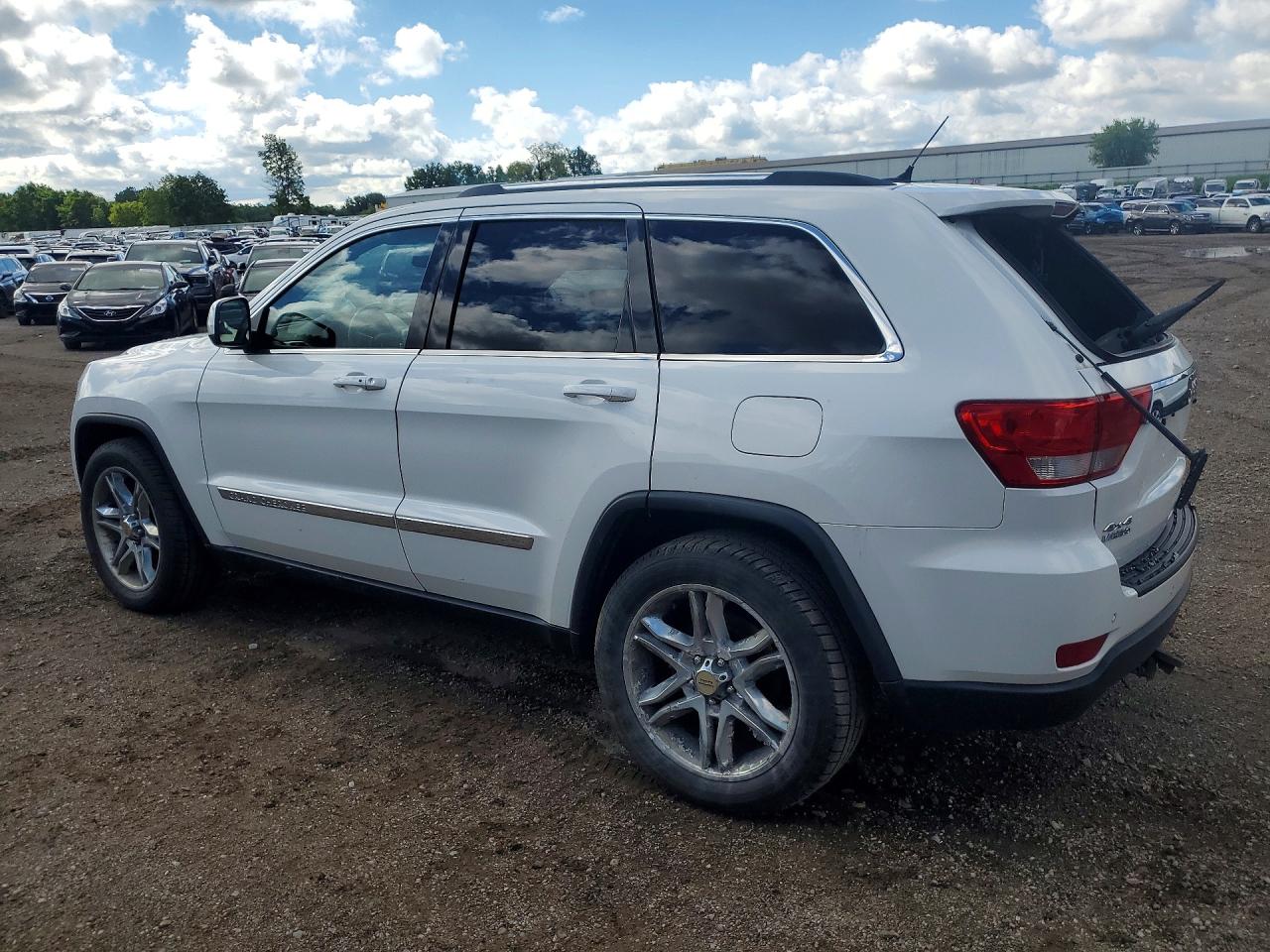2013 Jeep Grand Cherokee Laredo White vin: 1C4RJFAG0DC587453