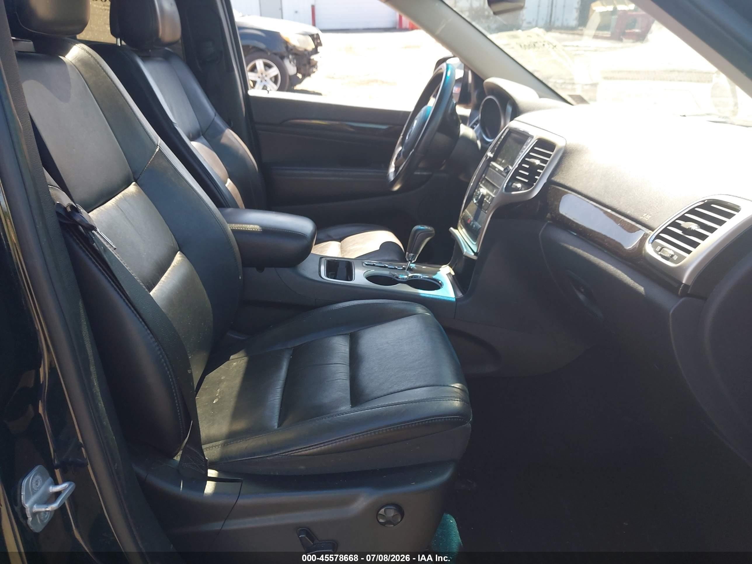 2013 Jeep Grand Cherokee Laredo Black vin: 1C4RJFAG0DC592393
