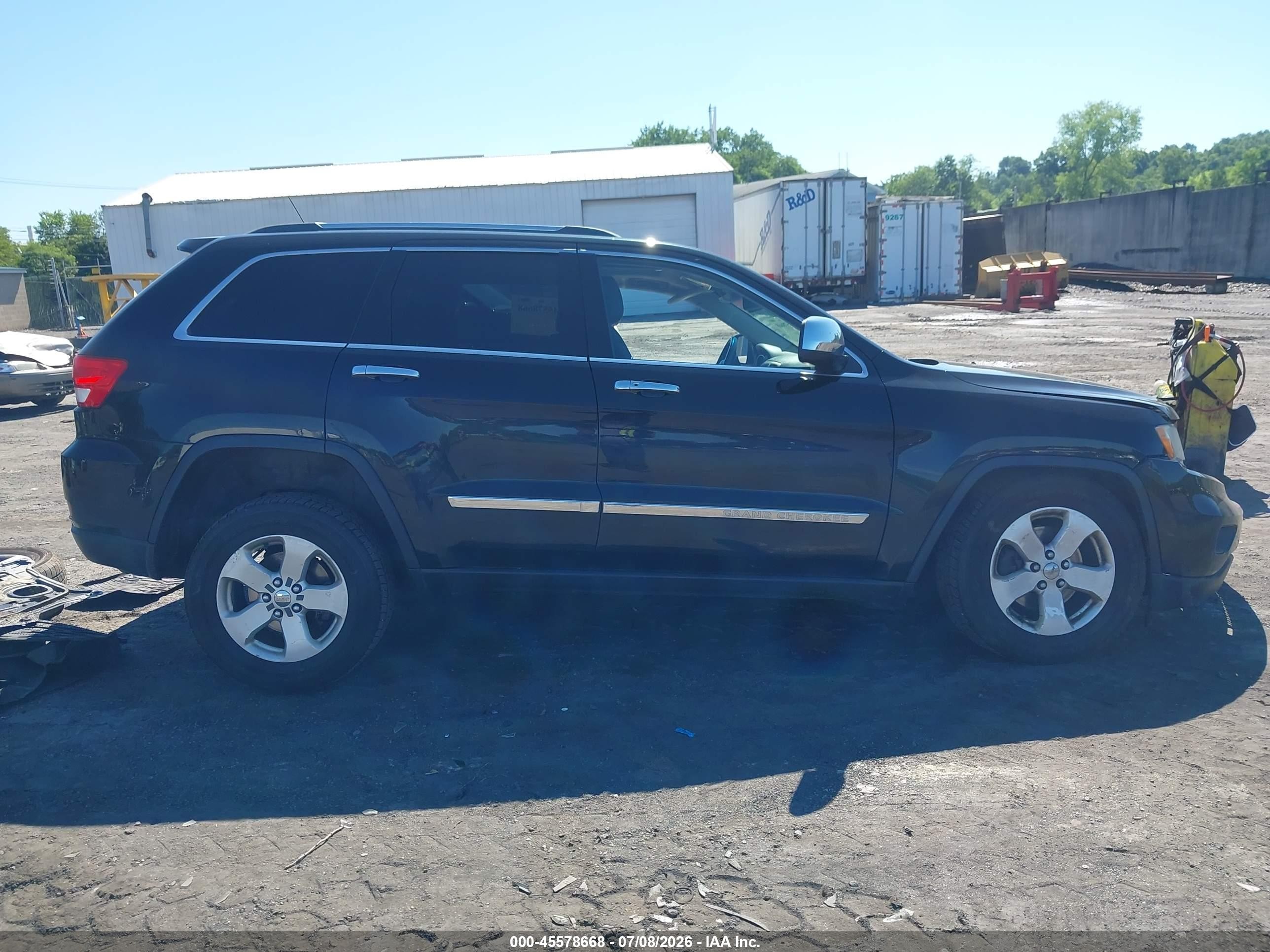 2013 Jeep Grand Cherokee Laredo Black vin: 1C4RJFAG0DC592393
