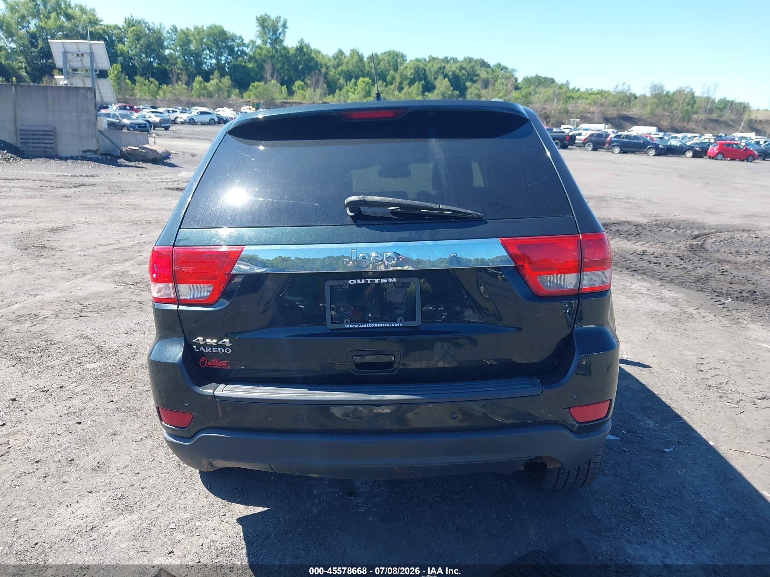 2013 Jeep Grand Cherokee Laredo Black vin: 1C4RJFAG0DC592393