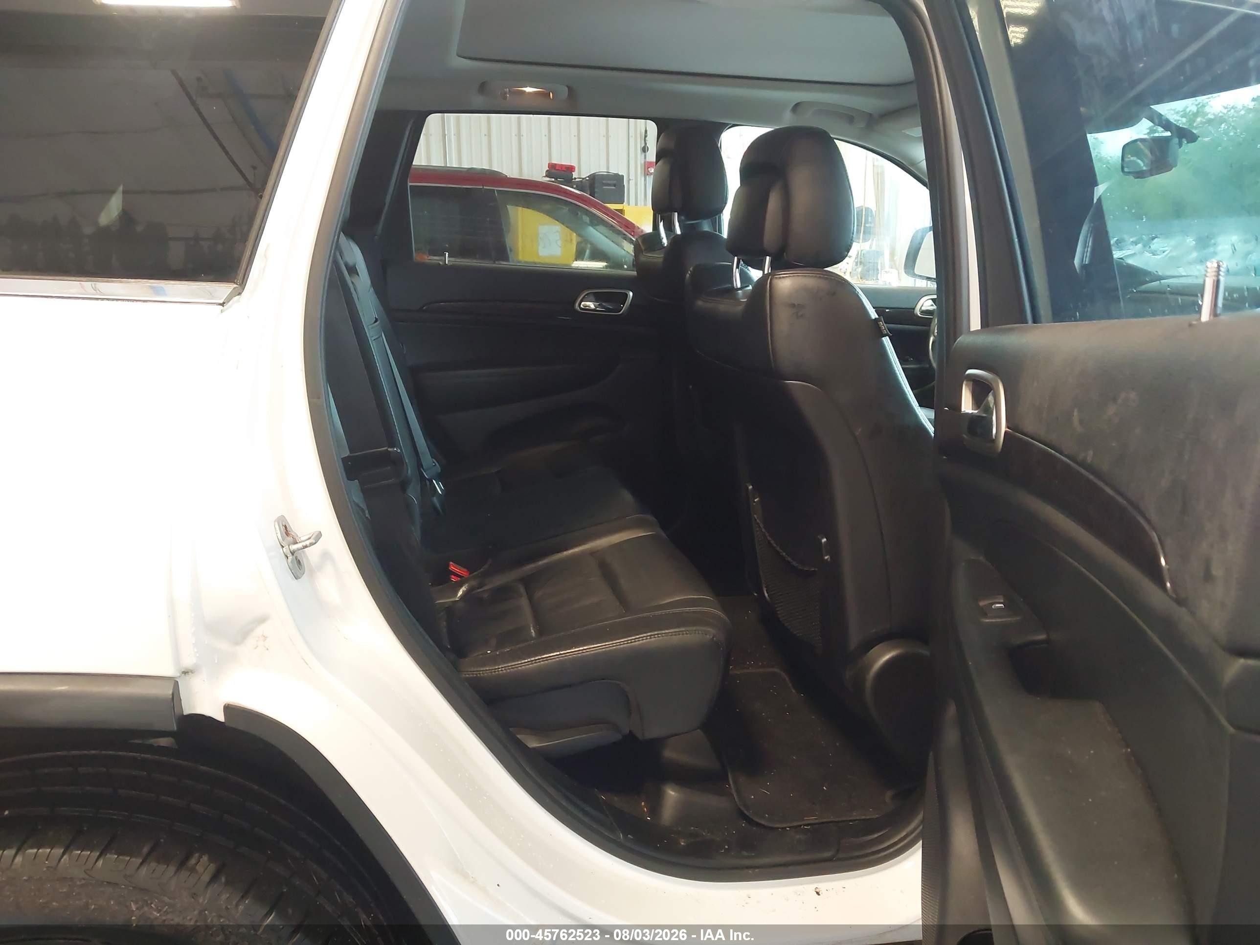 2013 Jeep Grand Cherokee Laredo Altitude White vin: 1C4RJFAG0DC599800