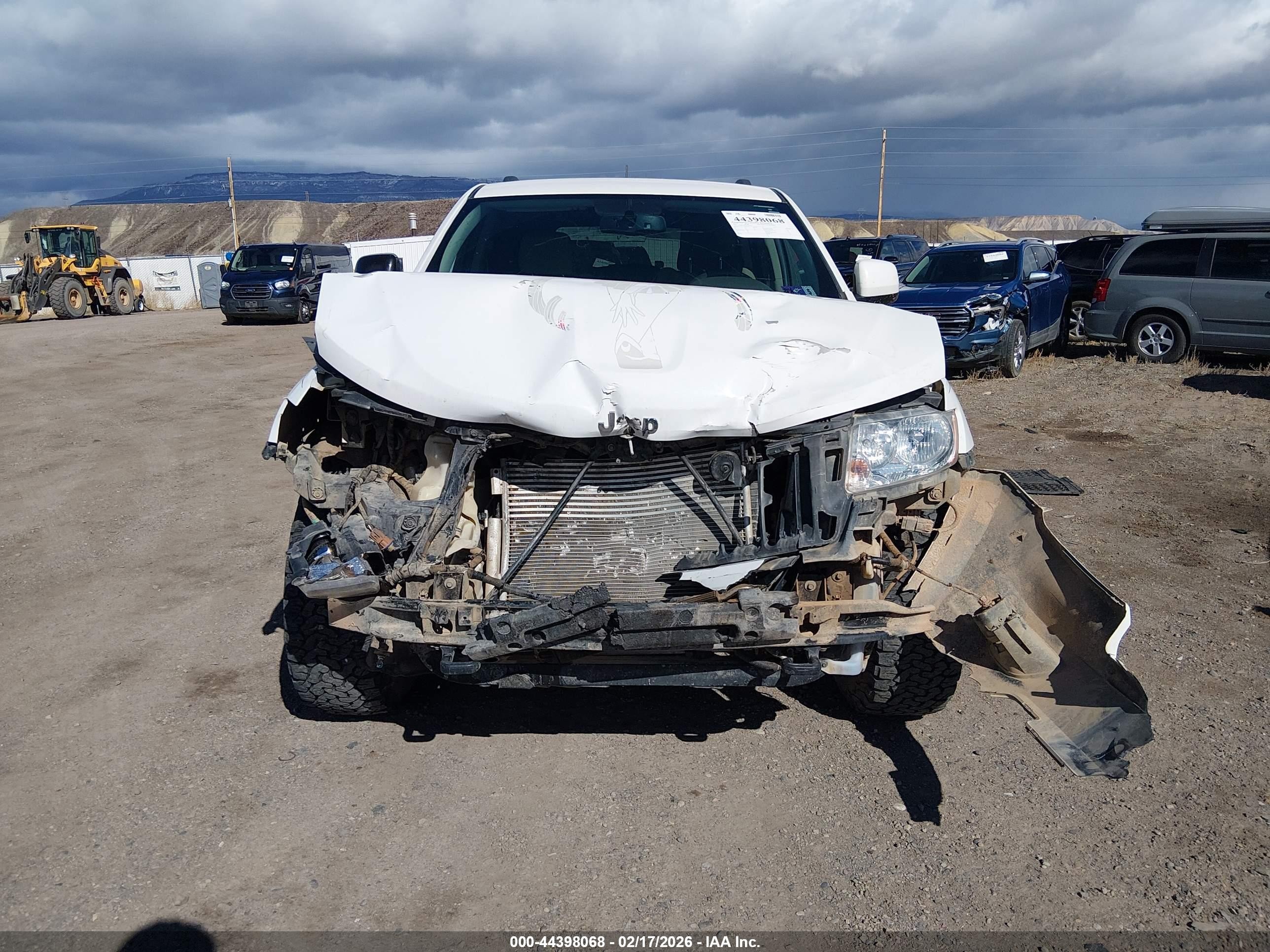 2013 Jeep Grand Cherokee Laredo White vin: 1C4RJFAG0DC641432