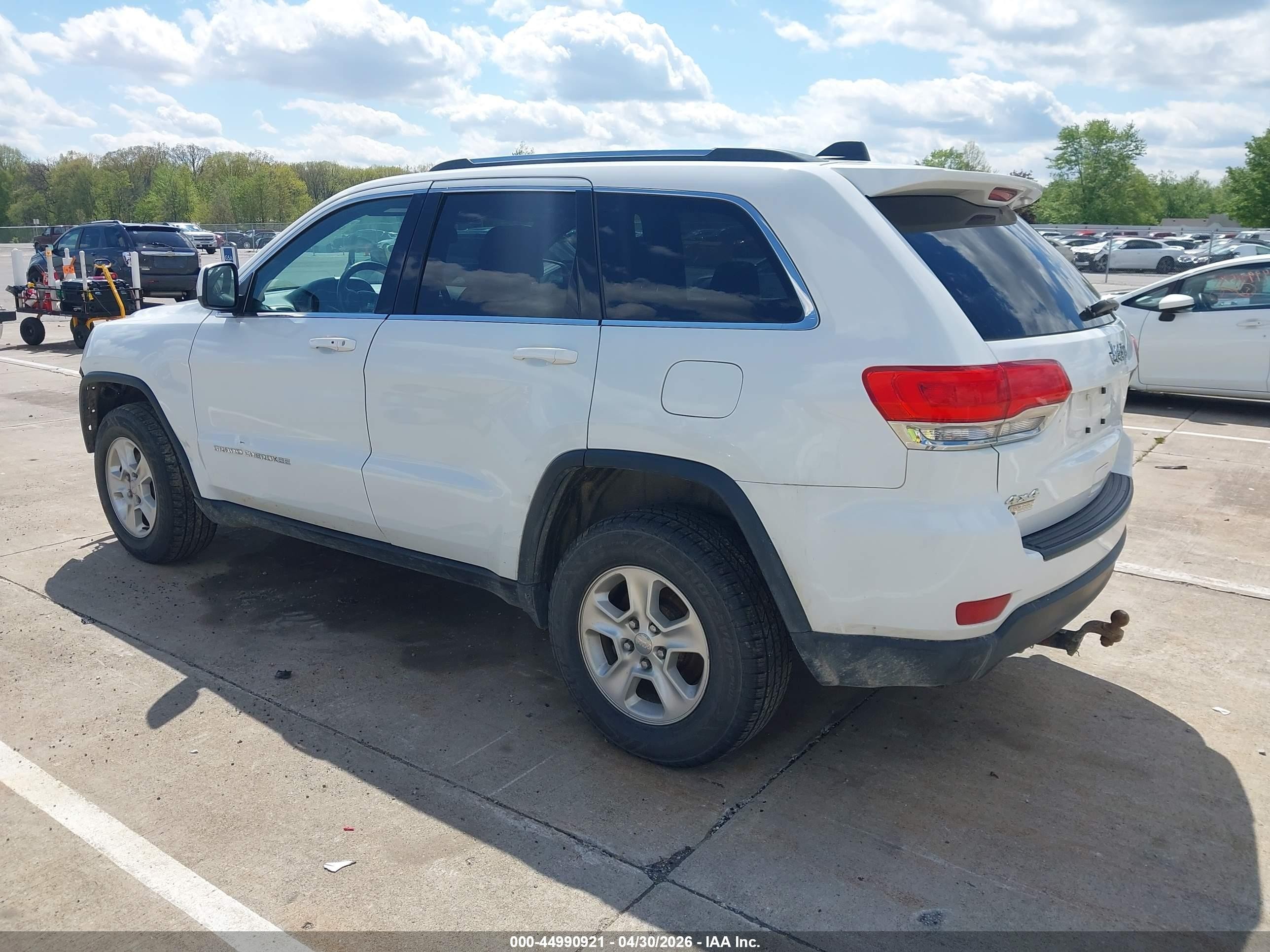 2014 Jeep Grand Cherokee Laredo White vin: 1C4RJFAG0EC129140
