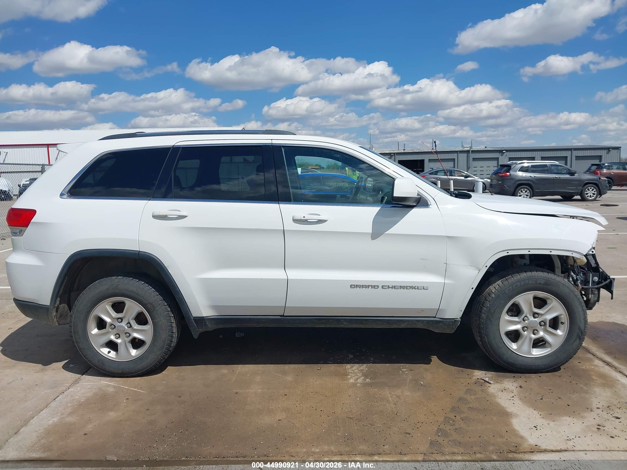 2014 Jeep Grand Cherokee Laredo White vin: 1C4RJFAG0EC129140