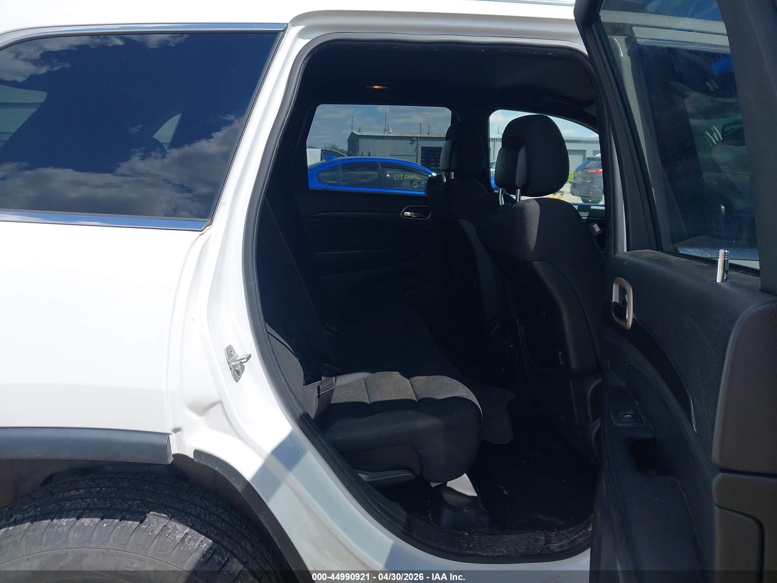 2014 Jeep Grand Cherokee Laredo White vin: 1C4RJFAG0EC129140