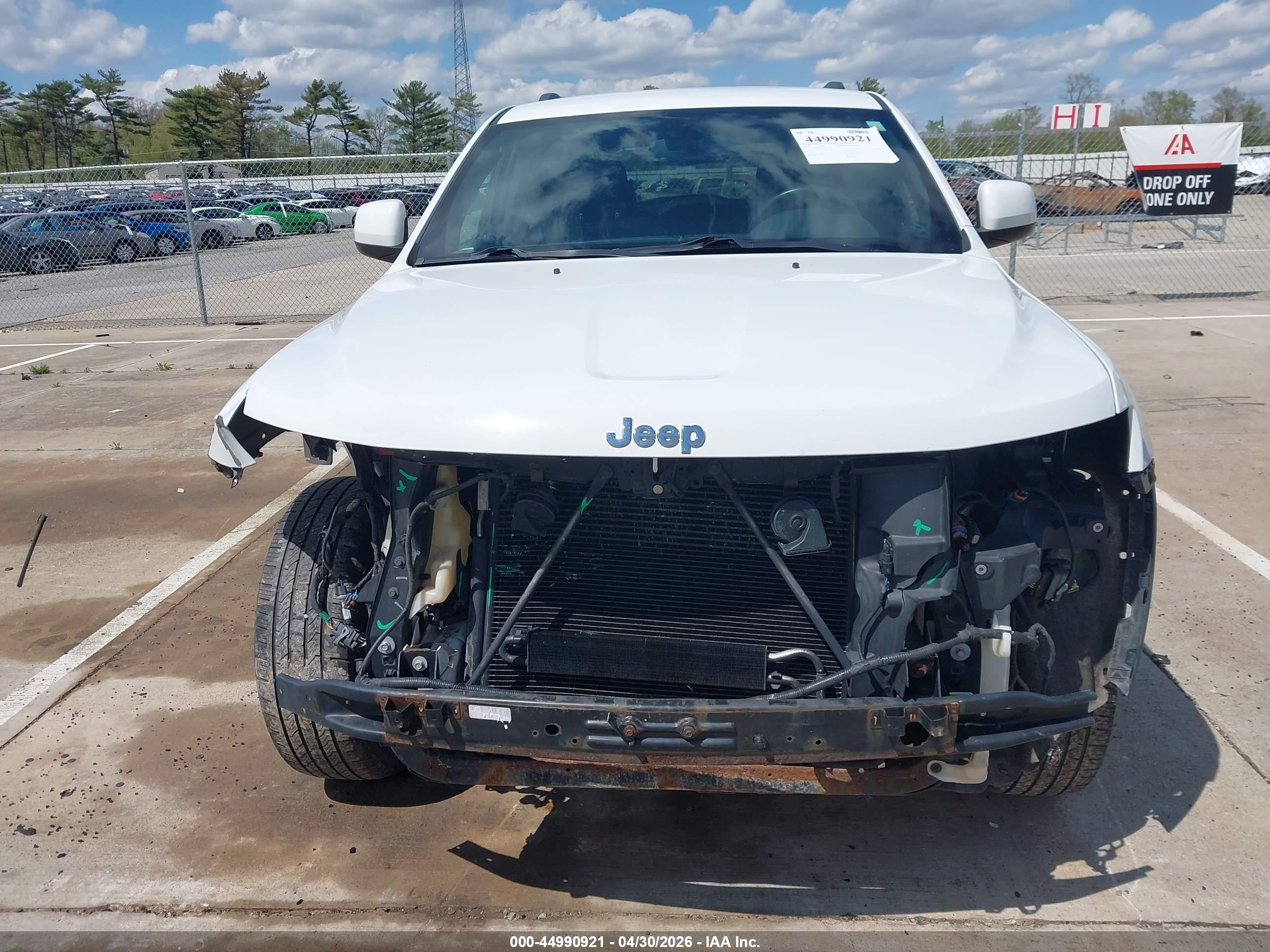 2014 Jeep Grand Cherokee Laredo White vin: 1C4RJFAG0EC129140