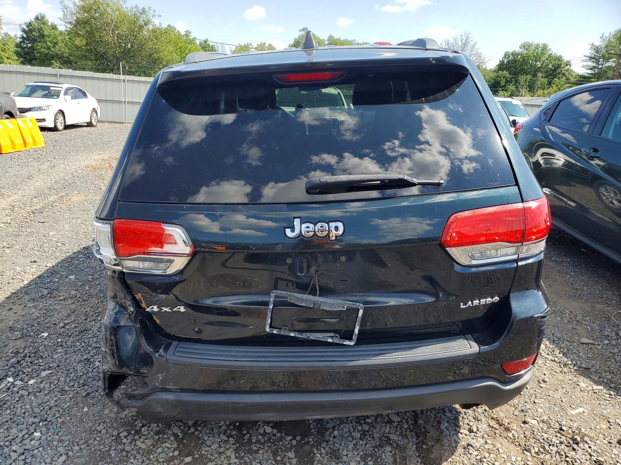 2014 Jeep Grand Cherokee Laredo Gray vin: 1C4RJFAG0EC180668