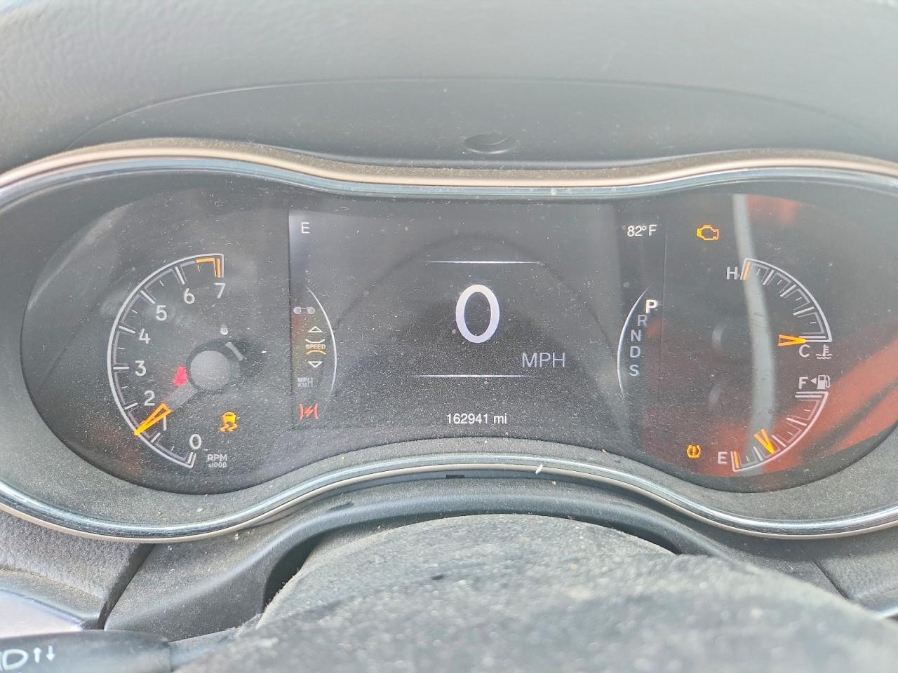 2014 Jeep Grand Cherokee Laredo Красный vin: 1C4RJFAG0EC182257