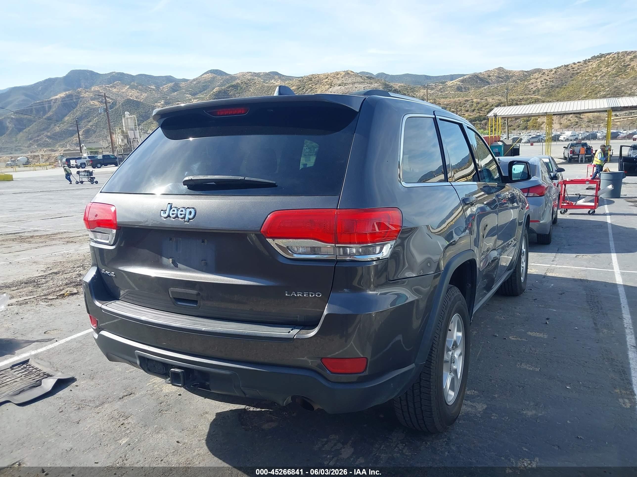 2014 Jeep Grand Cherokee Laredo Серый vin: 1C4RJFAG0EC193887