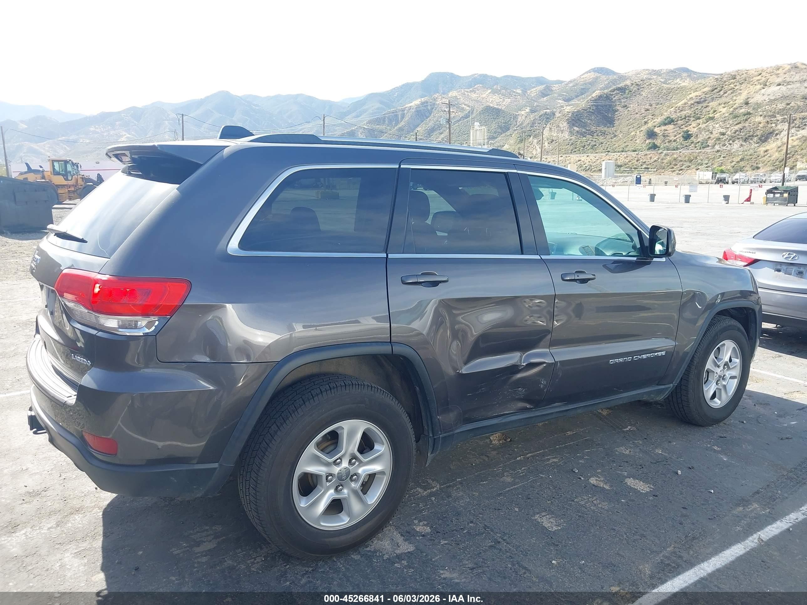 2014 Jeep Grand Cherokee Laredo Серый vin: 1C4RJFAG0EC193887