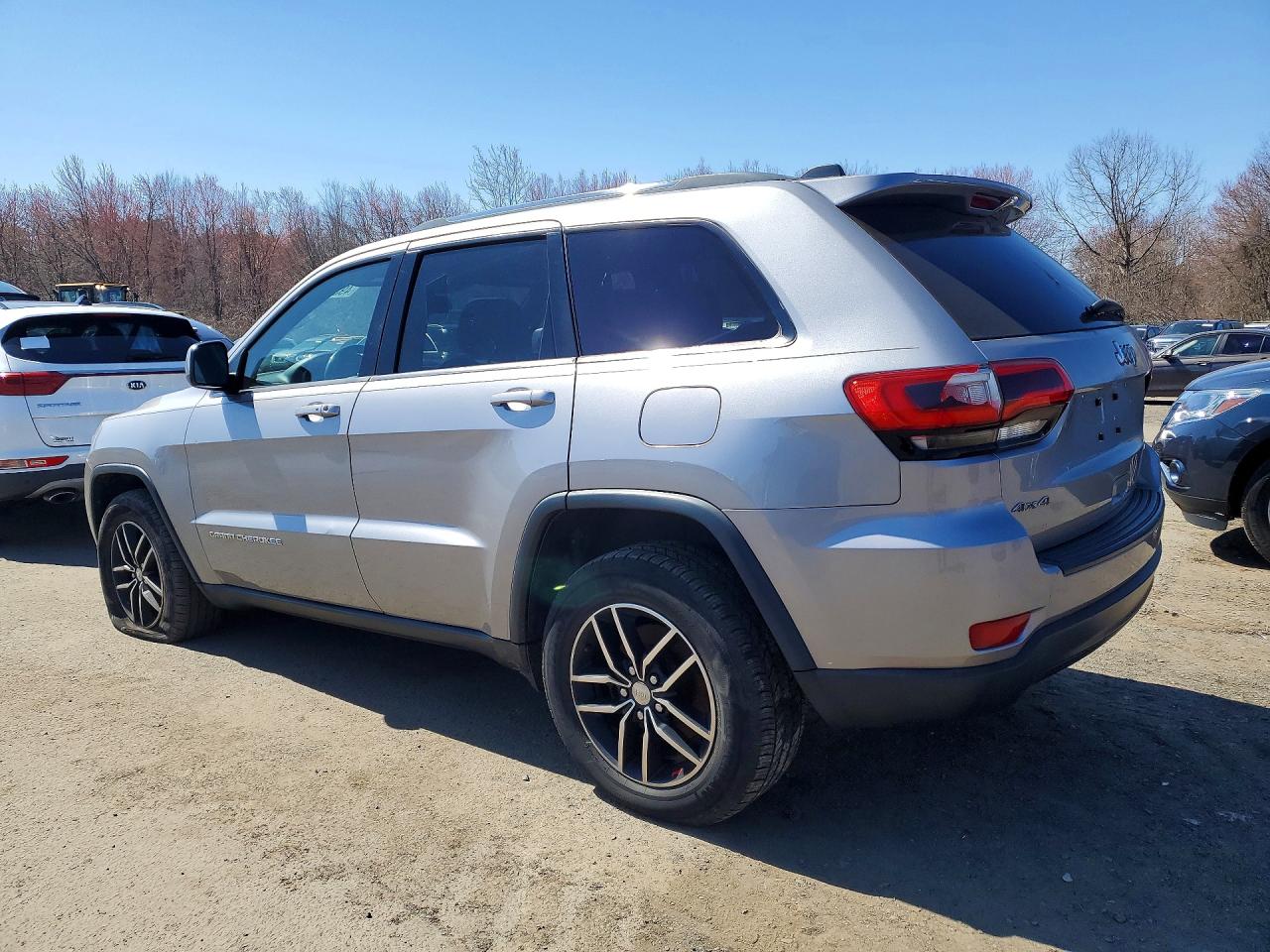 2014 Jeep Grand Cherokee Laredo Silver vin: 1C4RJFAG0EC210221